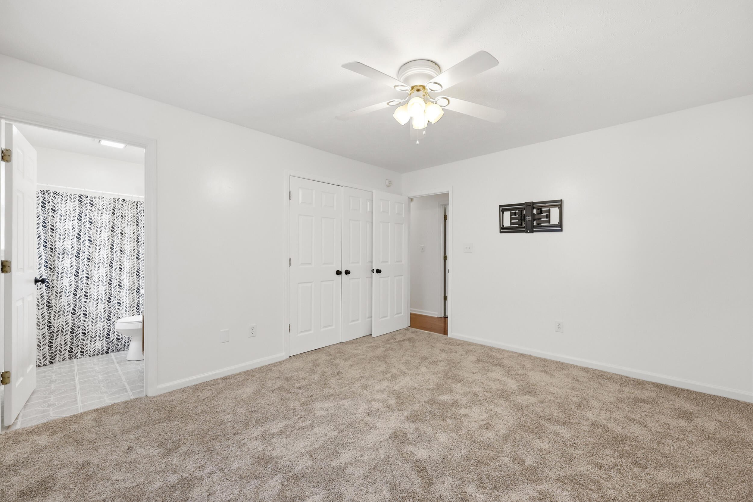 527 Hidden Hills Way Property Photo 13