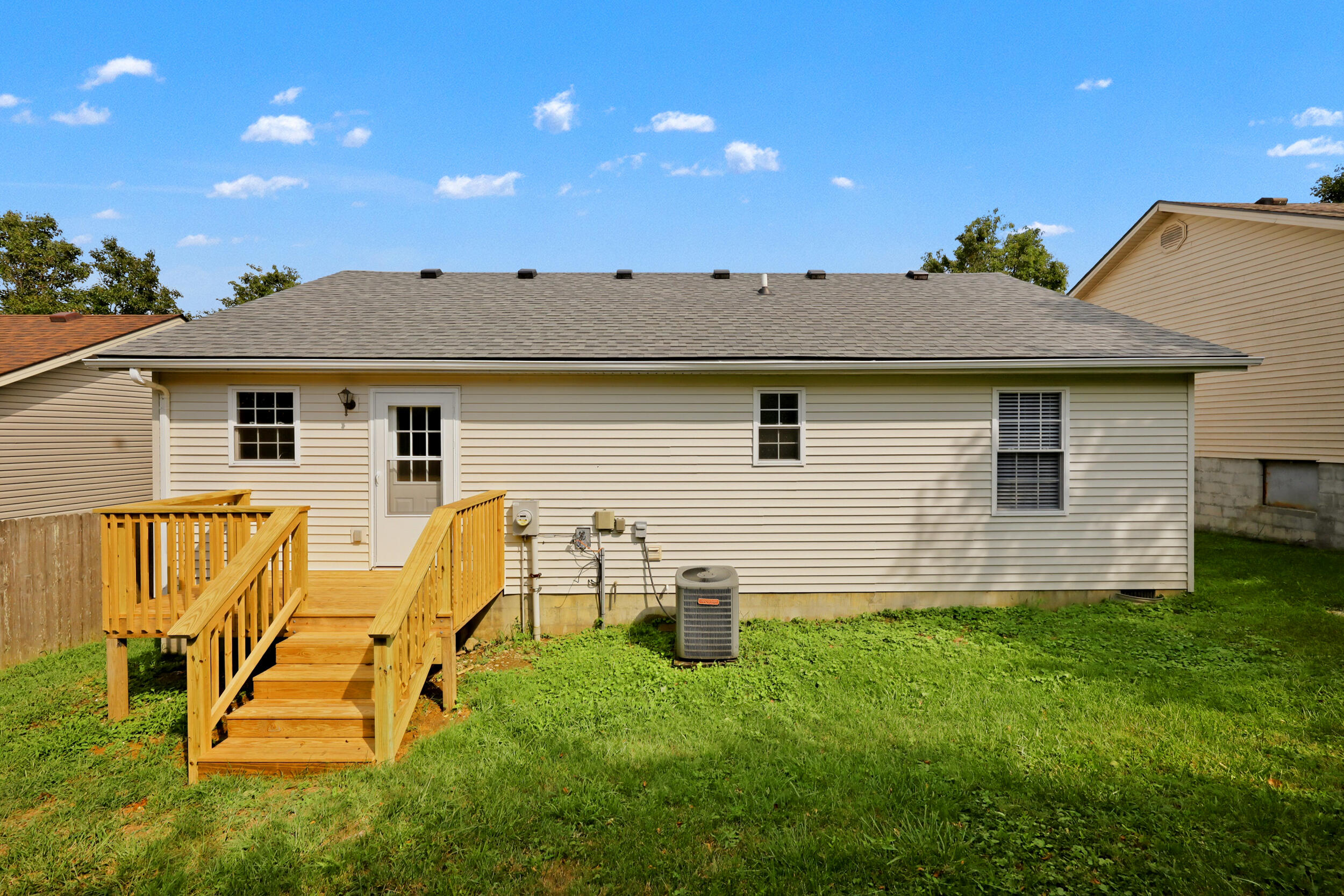 527 Hidden Hills Way Property Photo 22