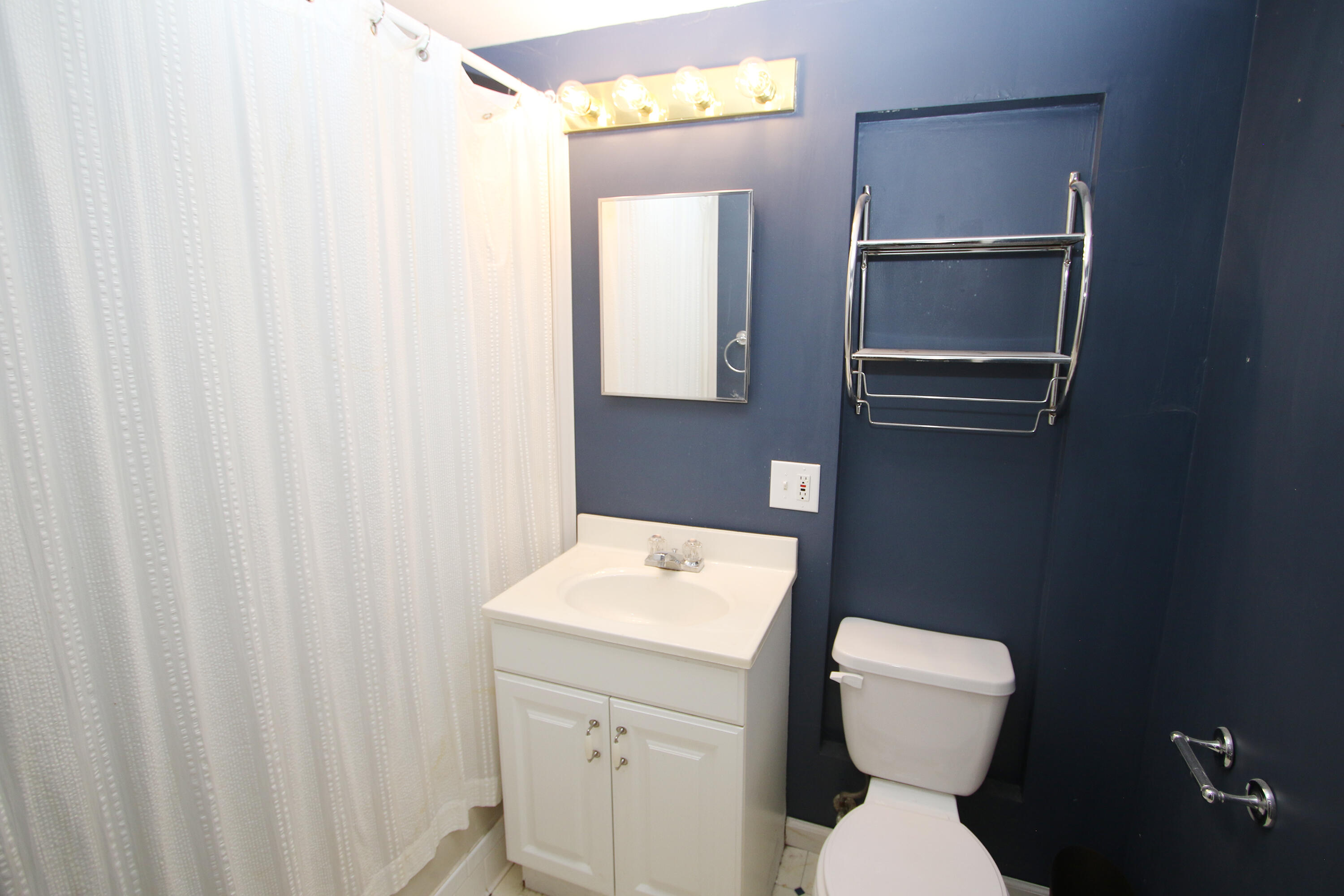 1712 Brook Park Drive Property Photo 27