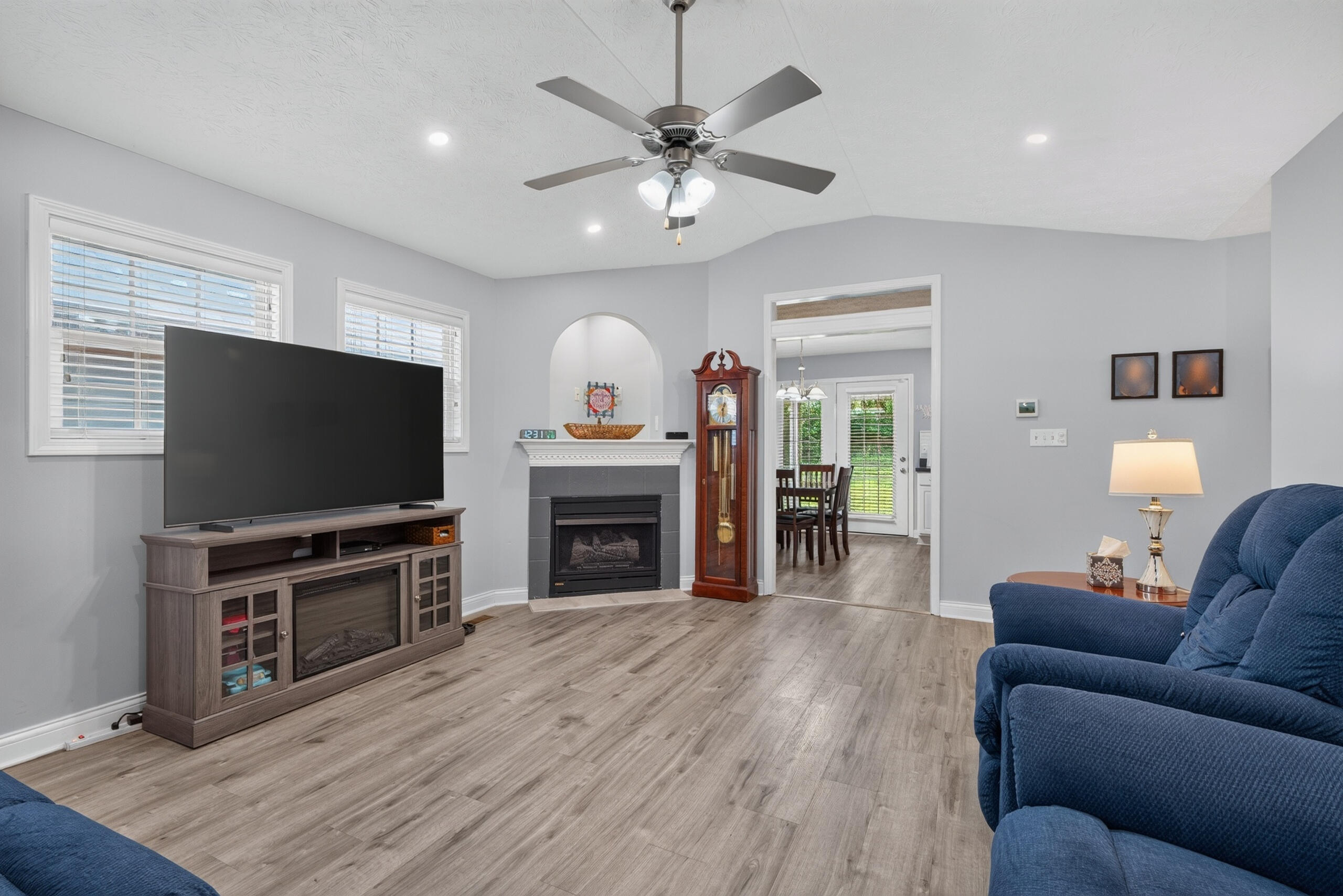 493 Joseph Bryan Way Property Photo 6
