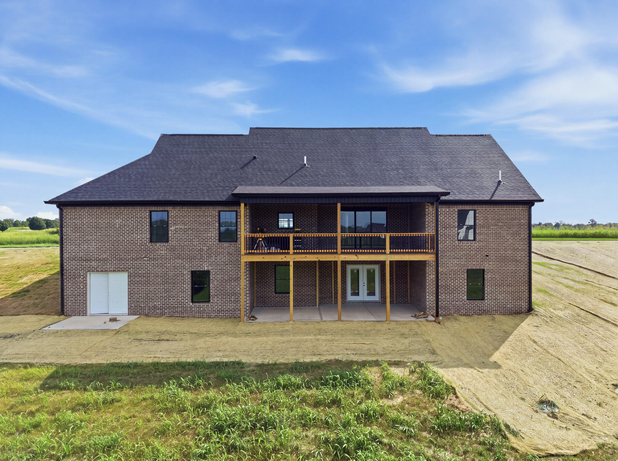 966 Champion Way Property Photo 3