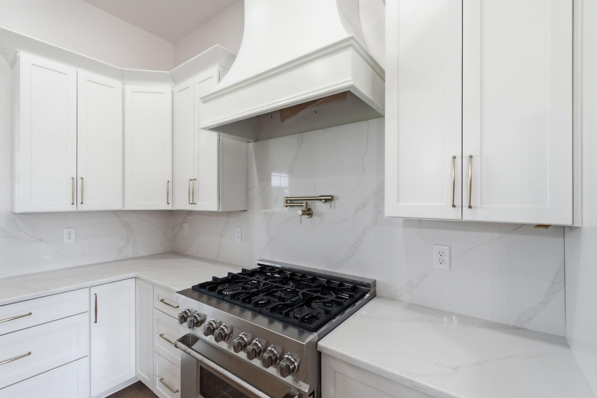 966 Champion Way Property Photo 34