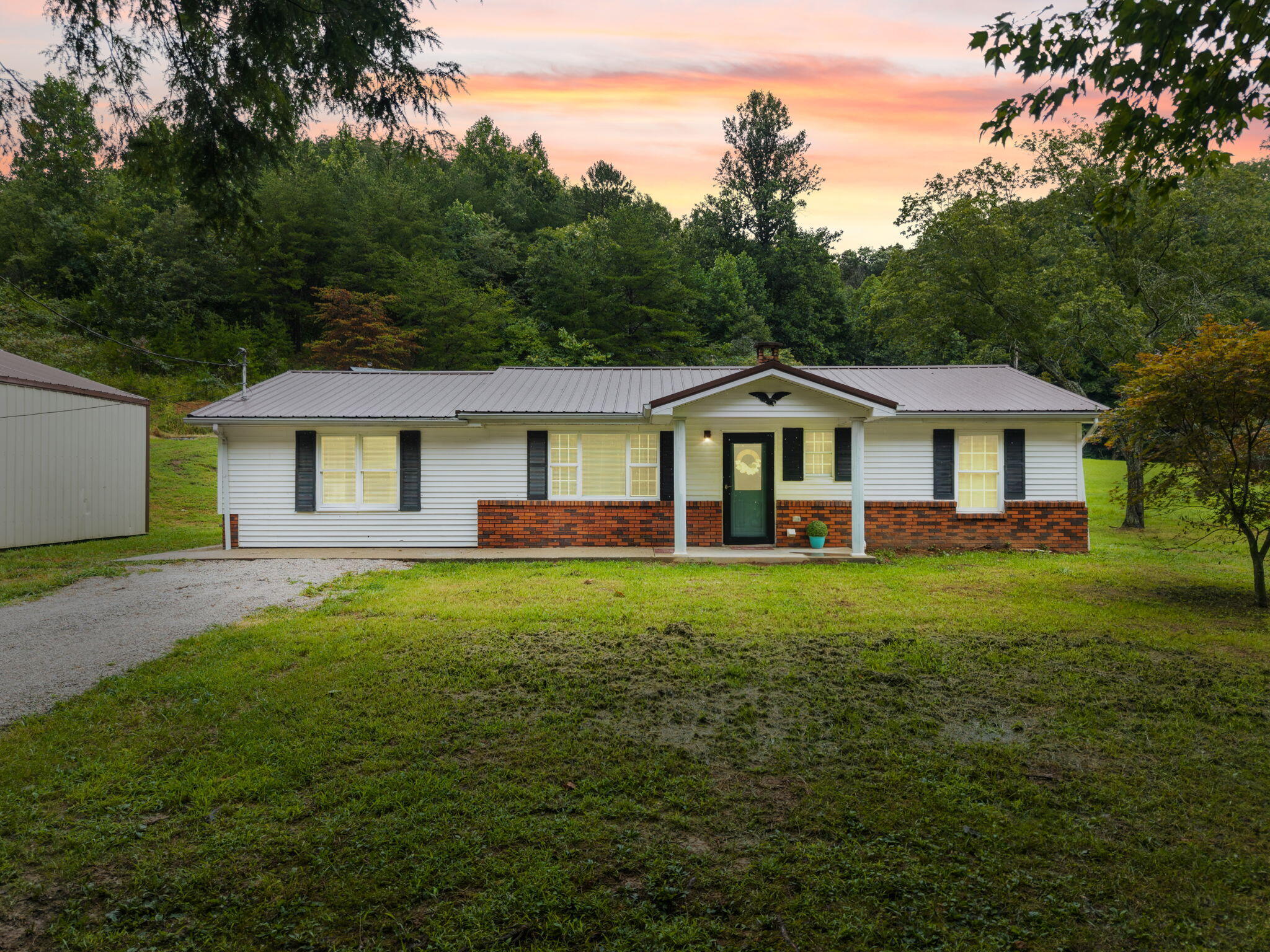 691 Buck Creek Road Property Photo 1
