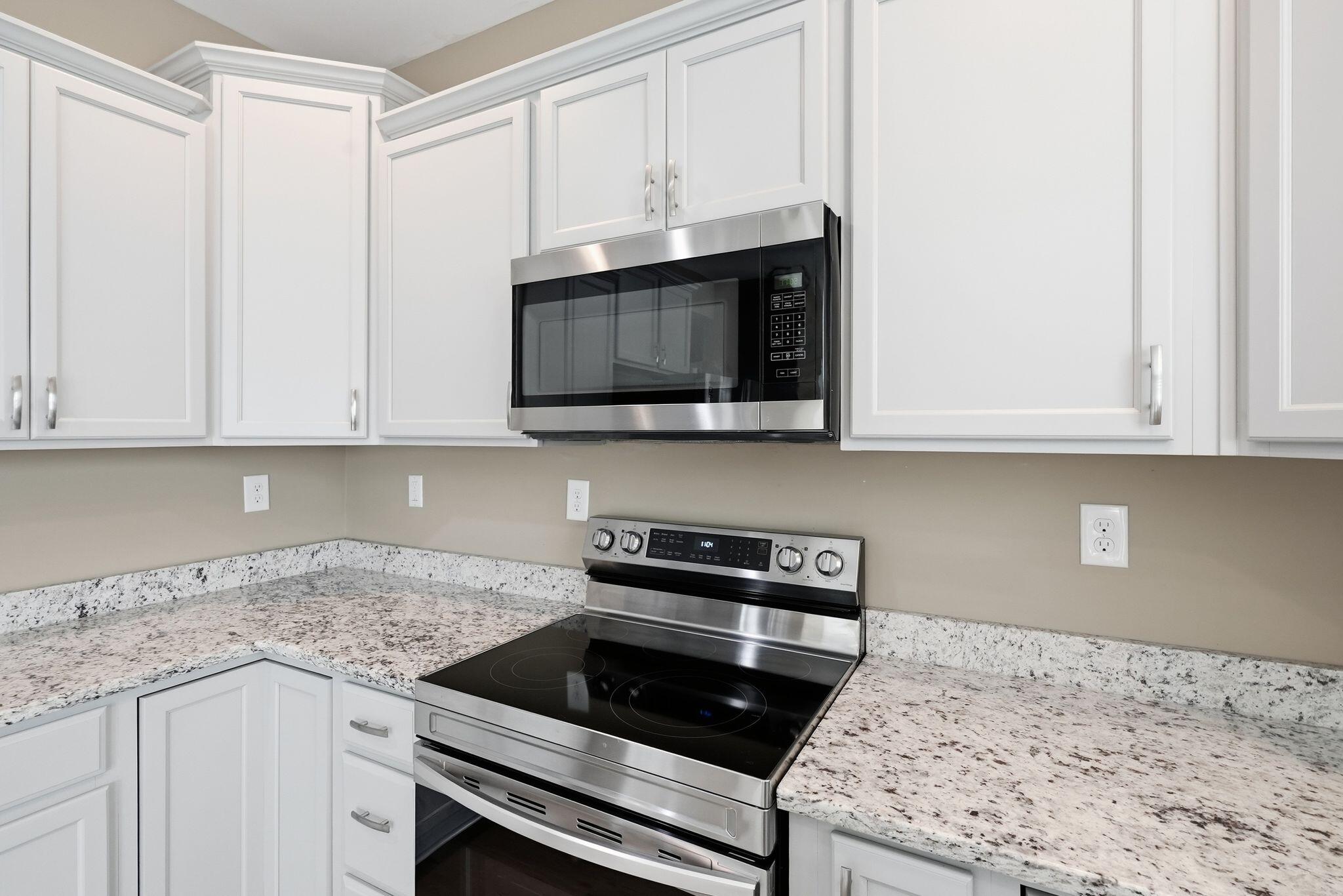896 Sugarbush Trail Property Photo 14