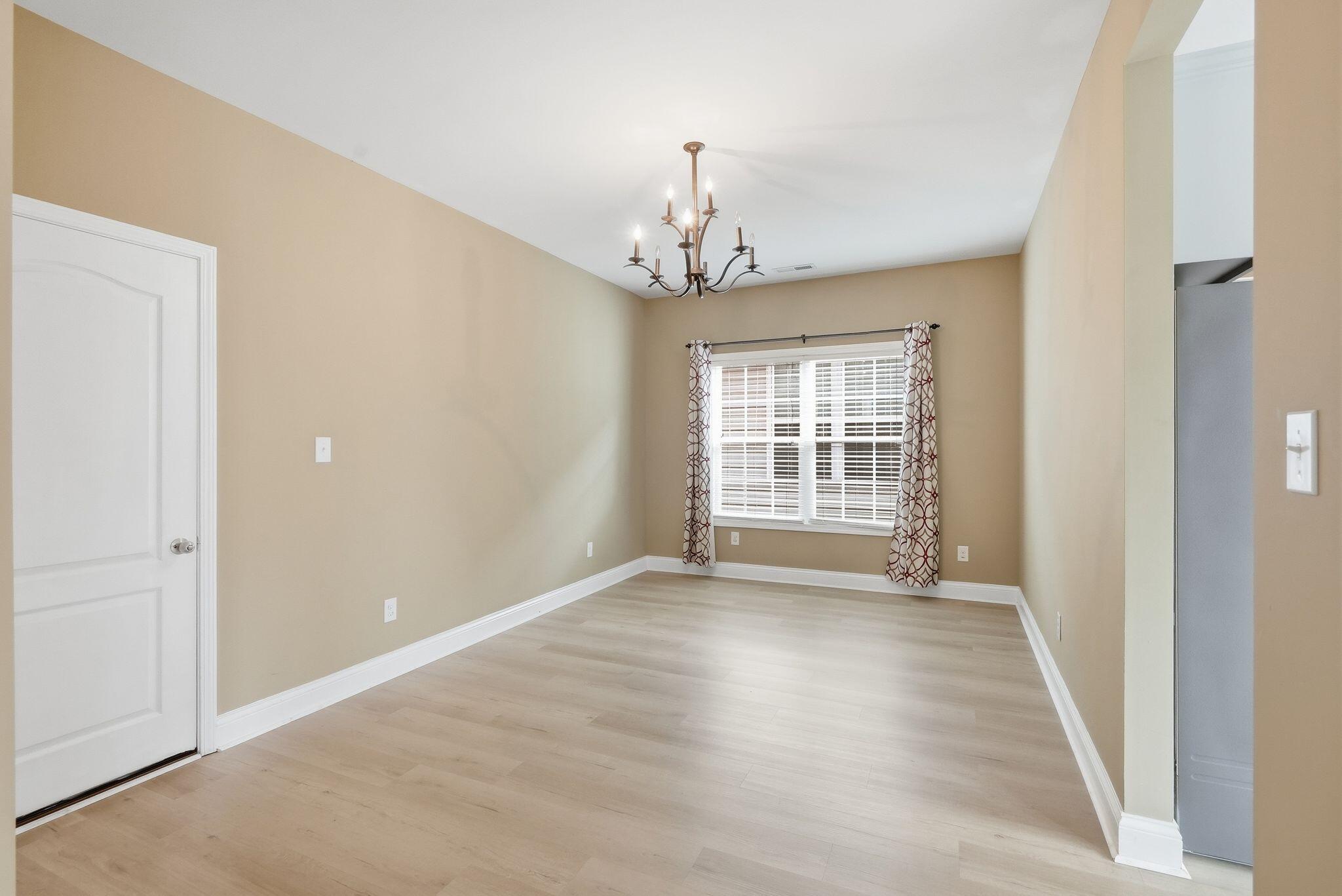 896 Sugarbush Trail Property Photo 16