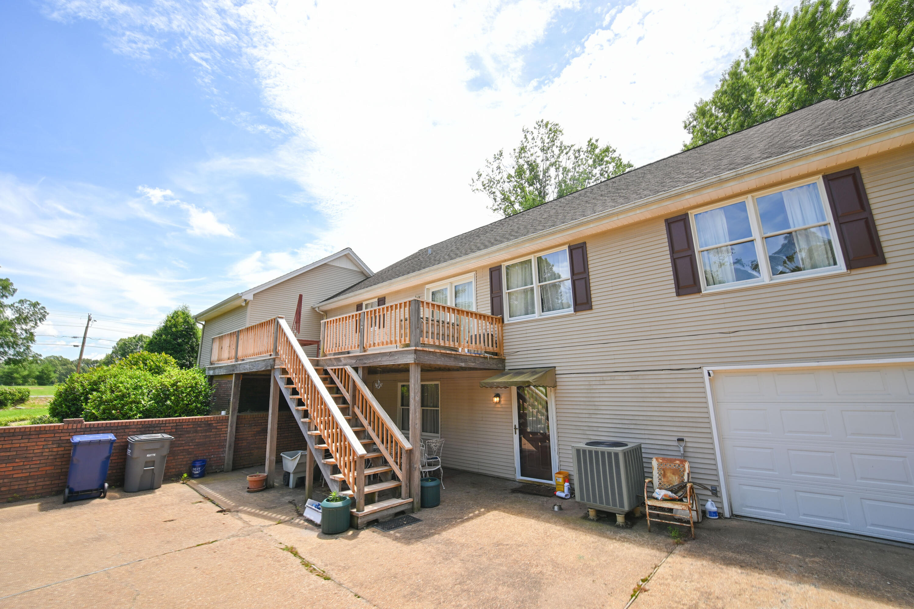 101 Willowcreek Road Property Photo 12