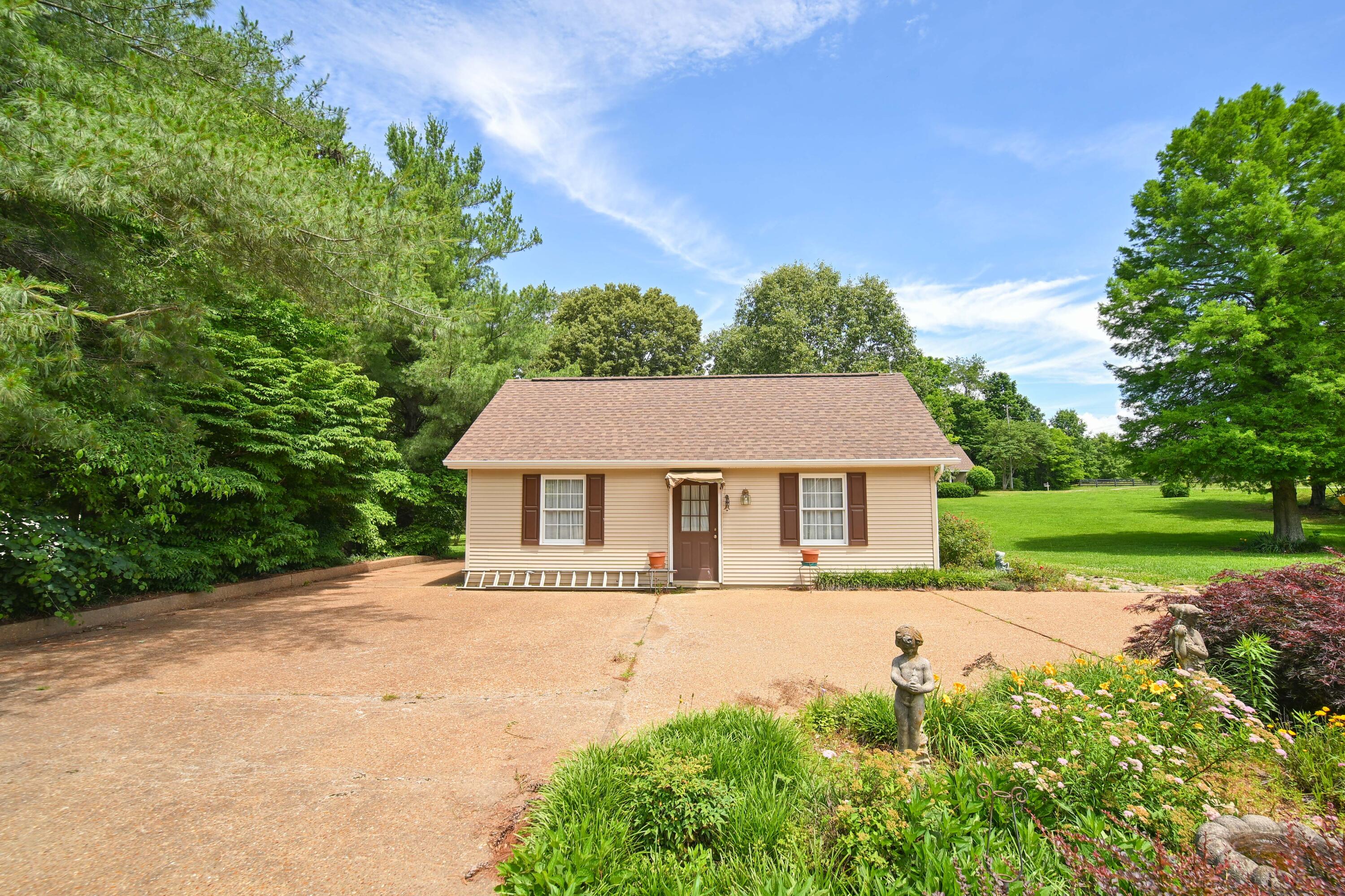 101 Willowcreek Road Property Photo 18