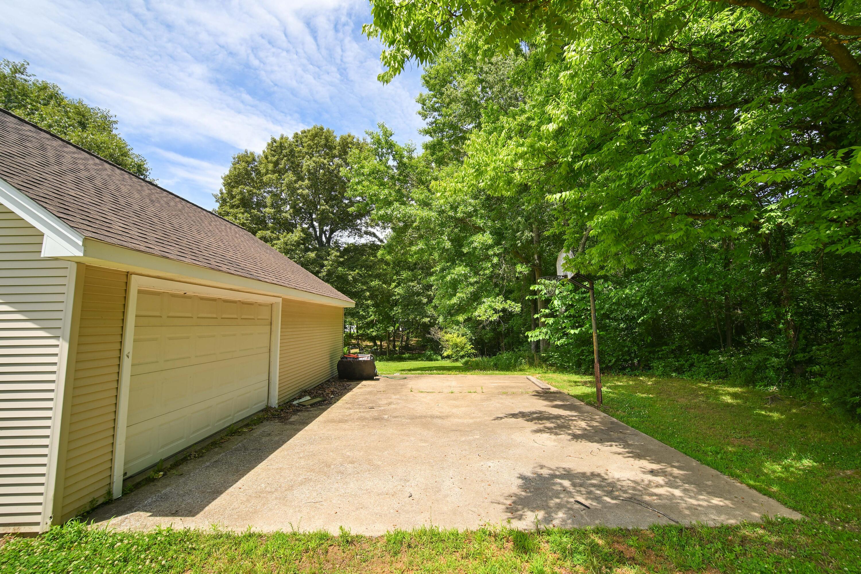 101 Willowcreek Road Property Photo 21