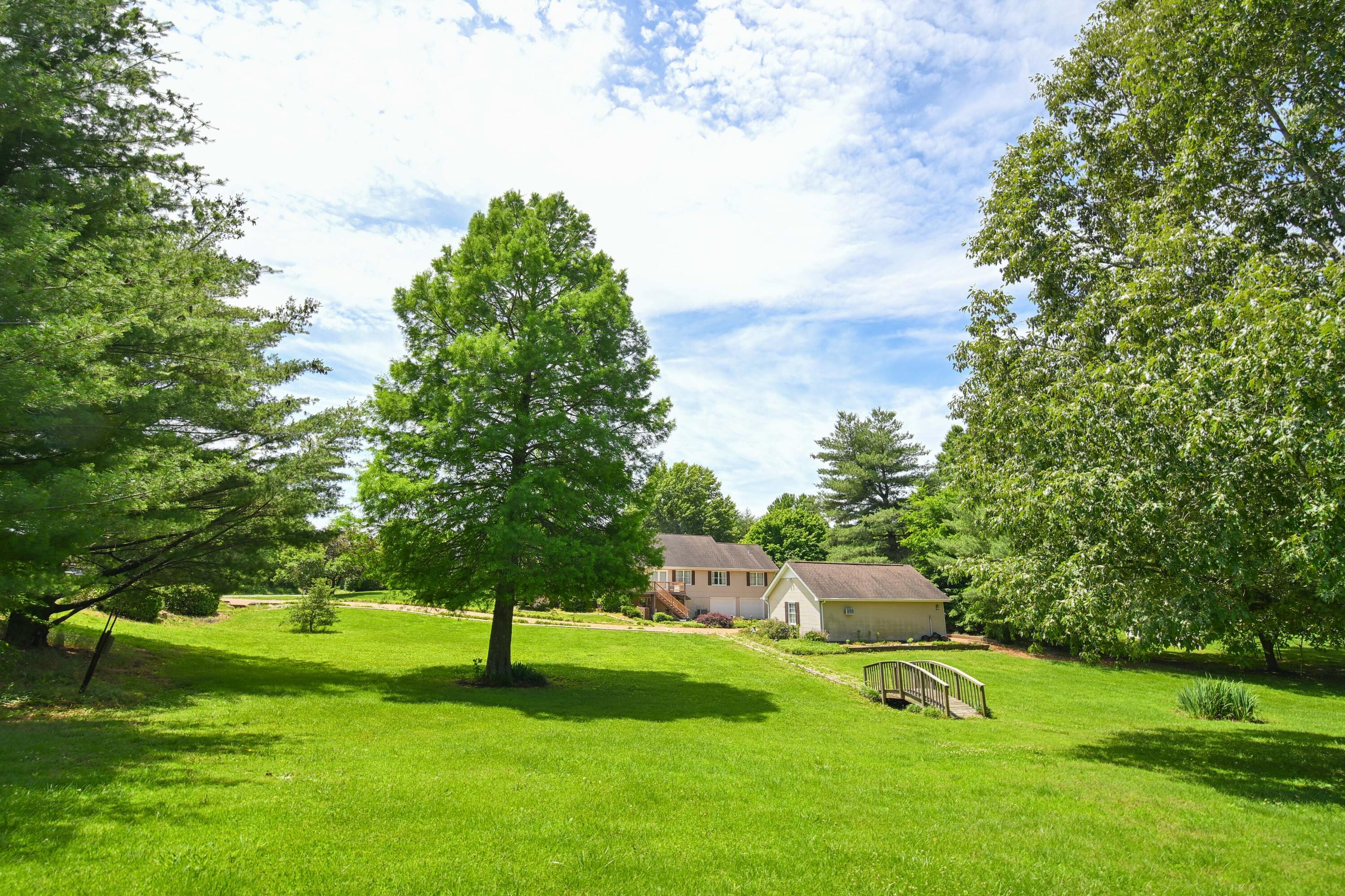101 Willowcreek Road Property Photo 22