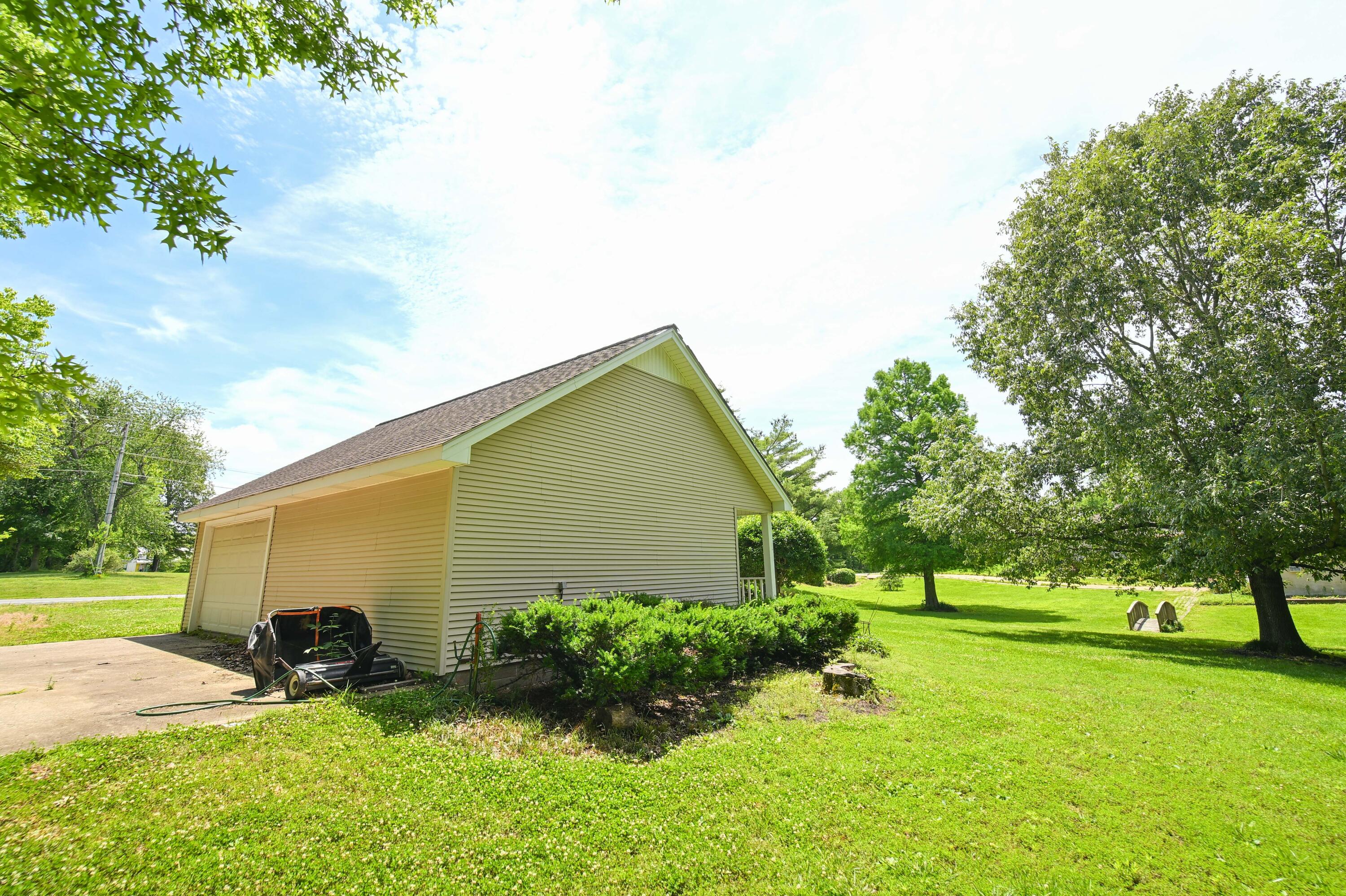 101 Willowcreek Road Property Photo 26