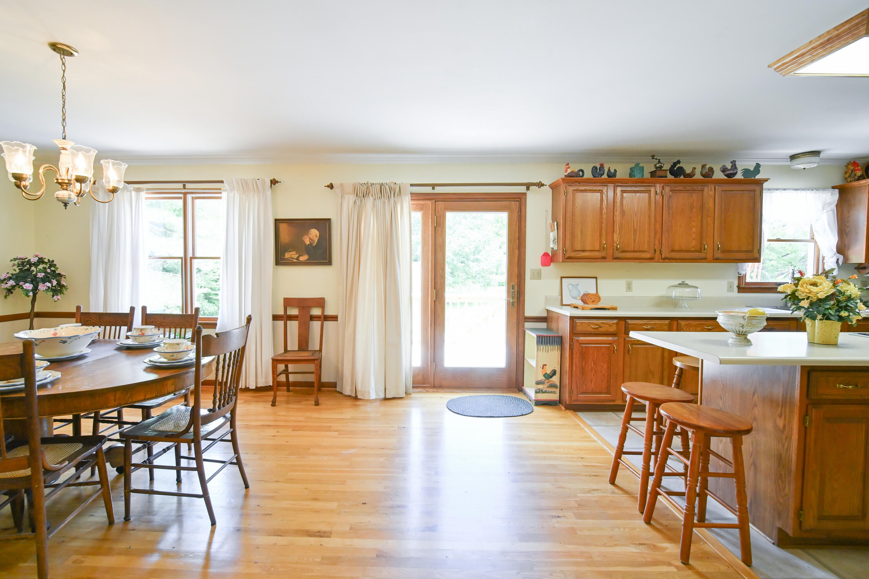 101 Willowcreek Road Property Photo 31