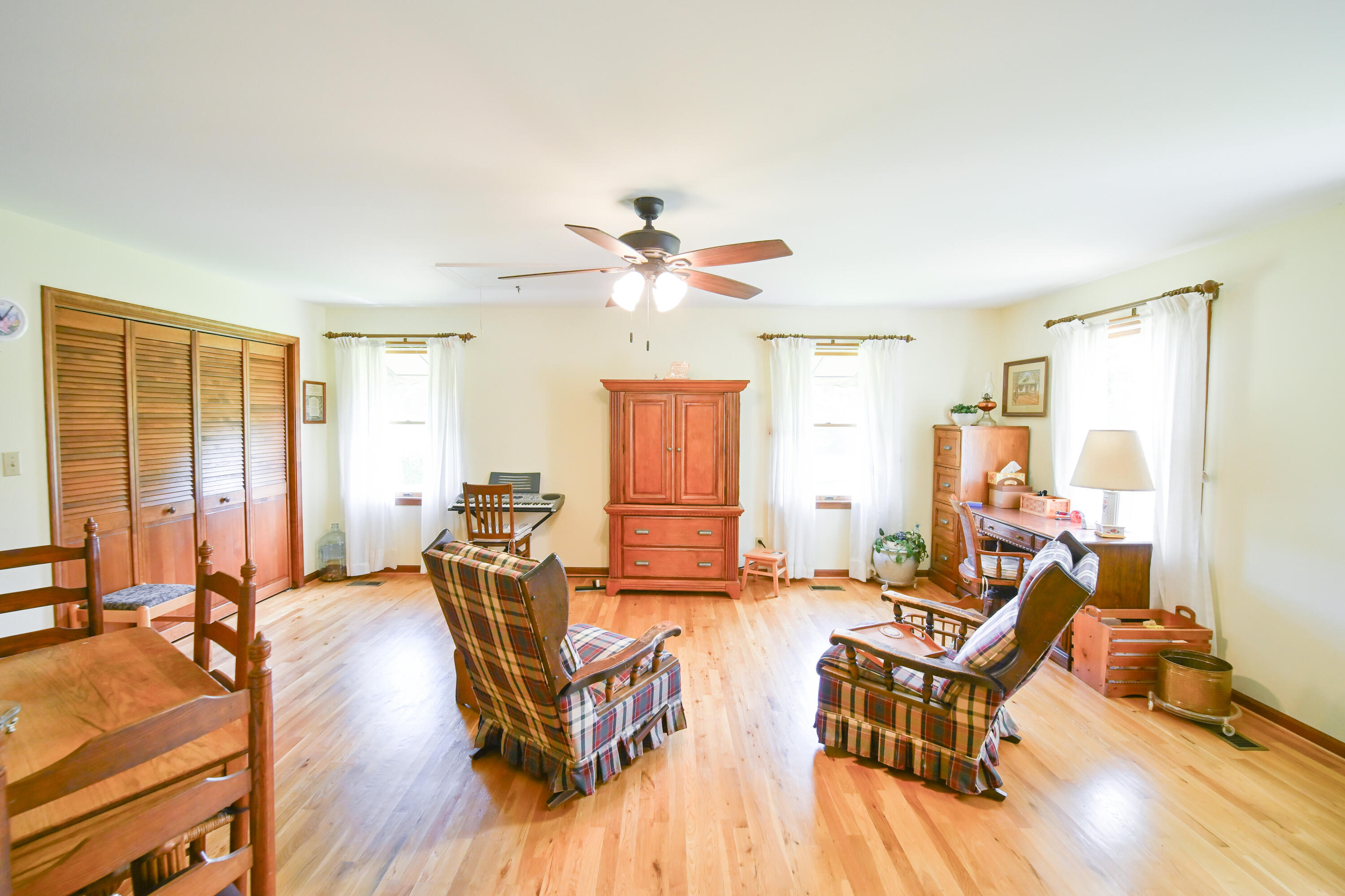 101 Willowcreek Road Property Photo 39