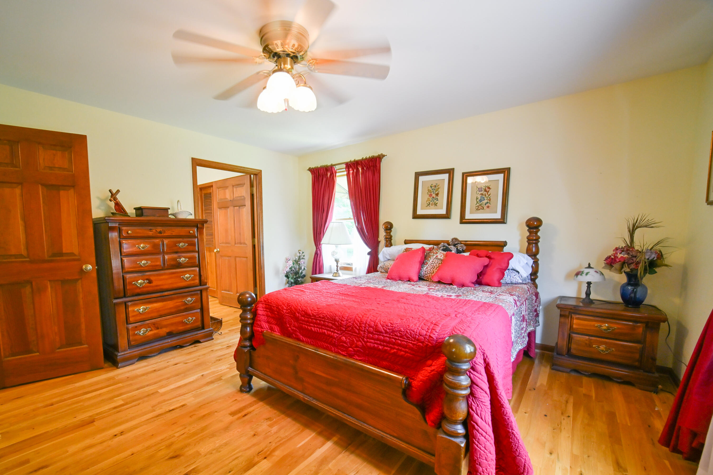 101 Willowcreek Road Property Photo 49