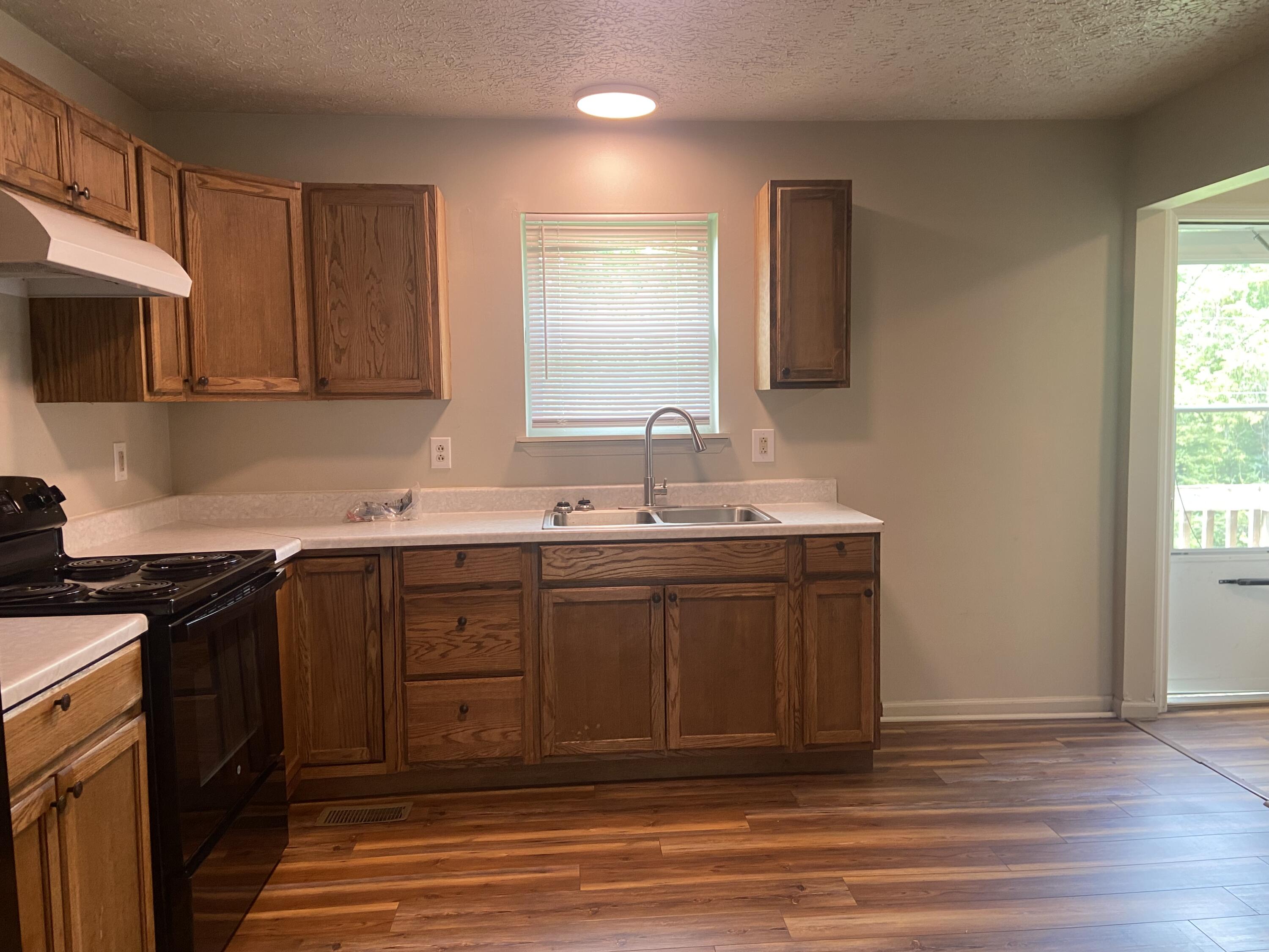 205 Keith Whitley Boulevard Property Photo 8