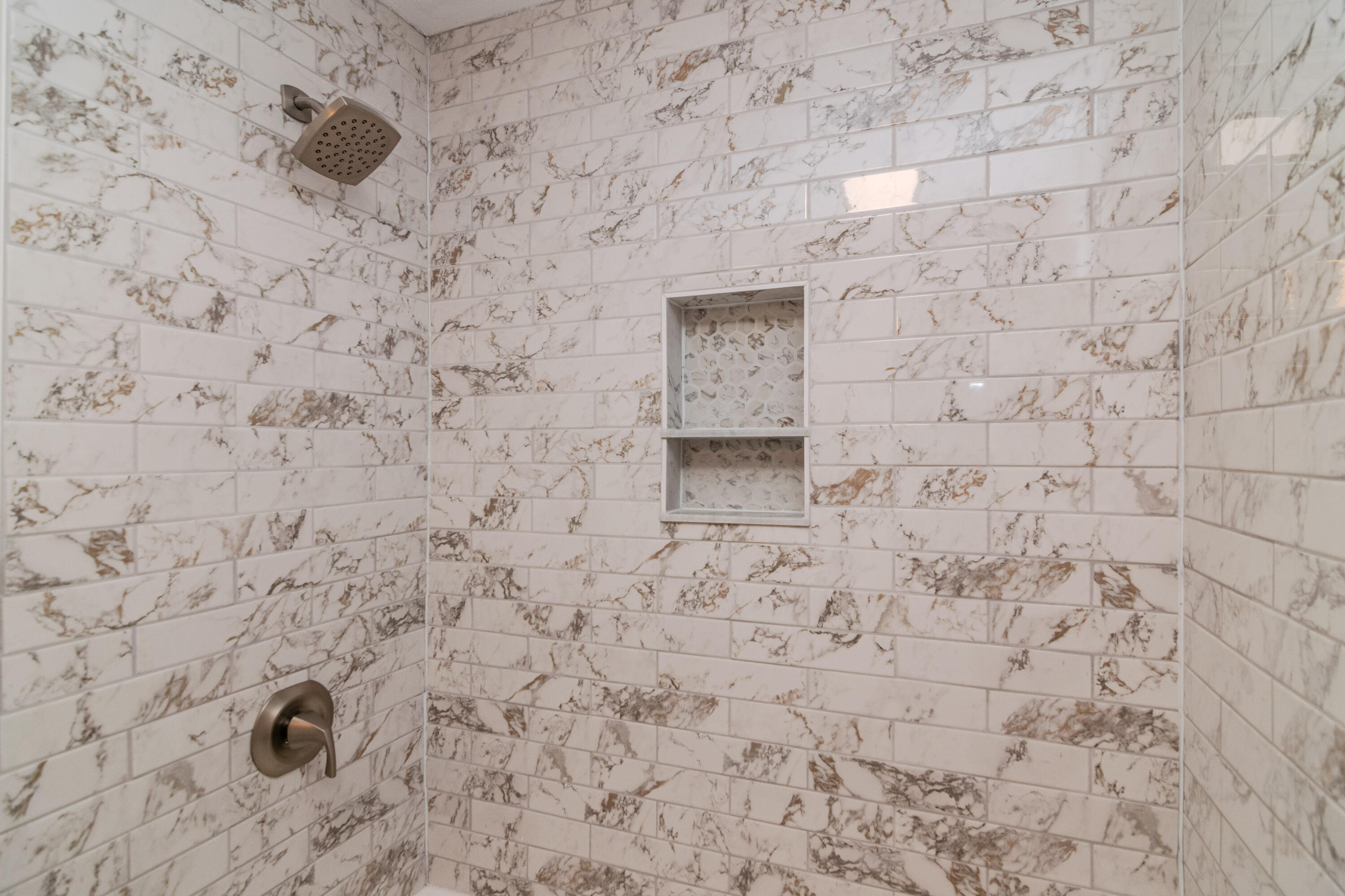 1910 Greenleaf Drive Property Photo 25