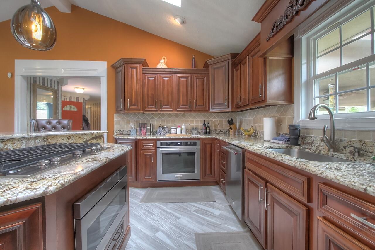 532 Becks Creek Road Property Photo 11