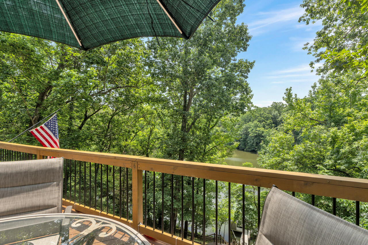 81 Harbor Drive Property Photo 5