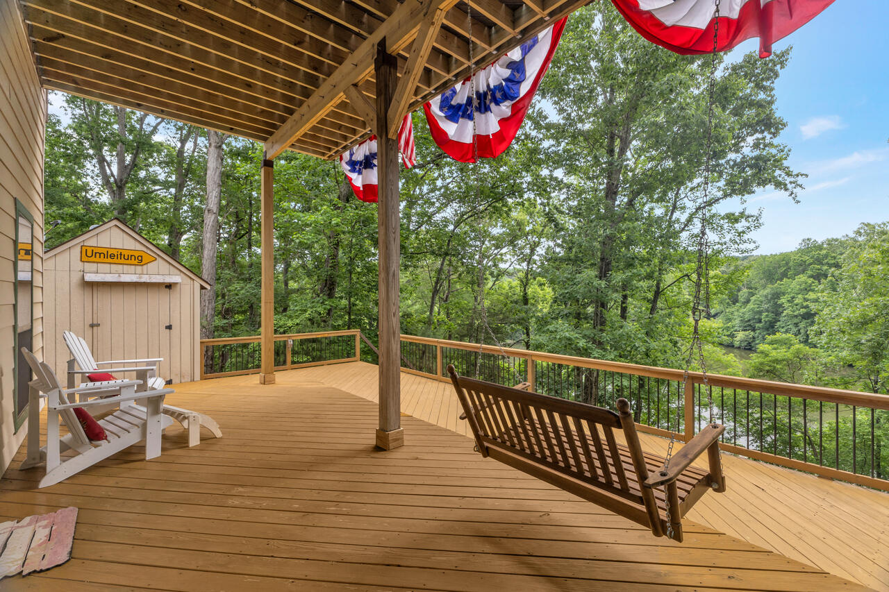 81 Harbor Drive Property Photo 6