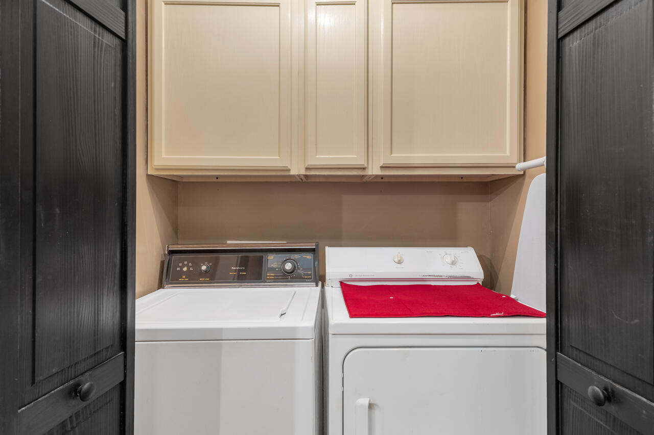 81 Harbor Drive Property Photo 16