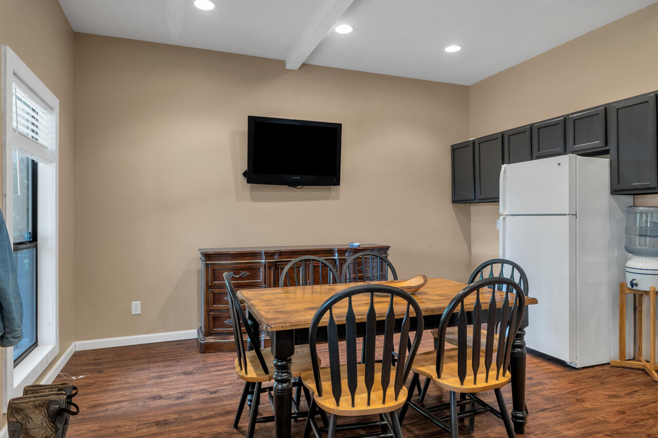 81 Harbor Drive Property Photo 34