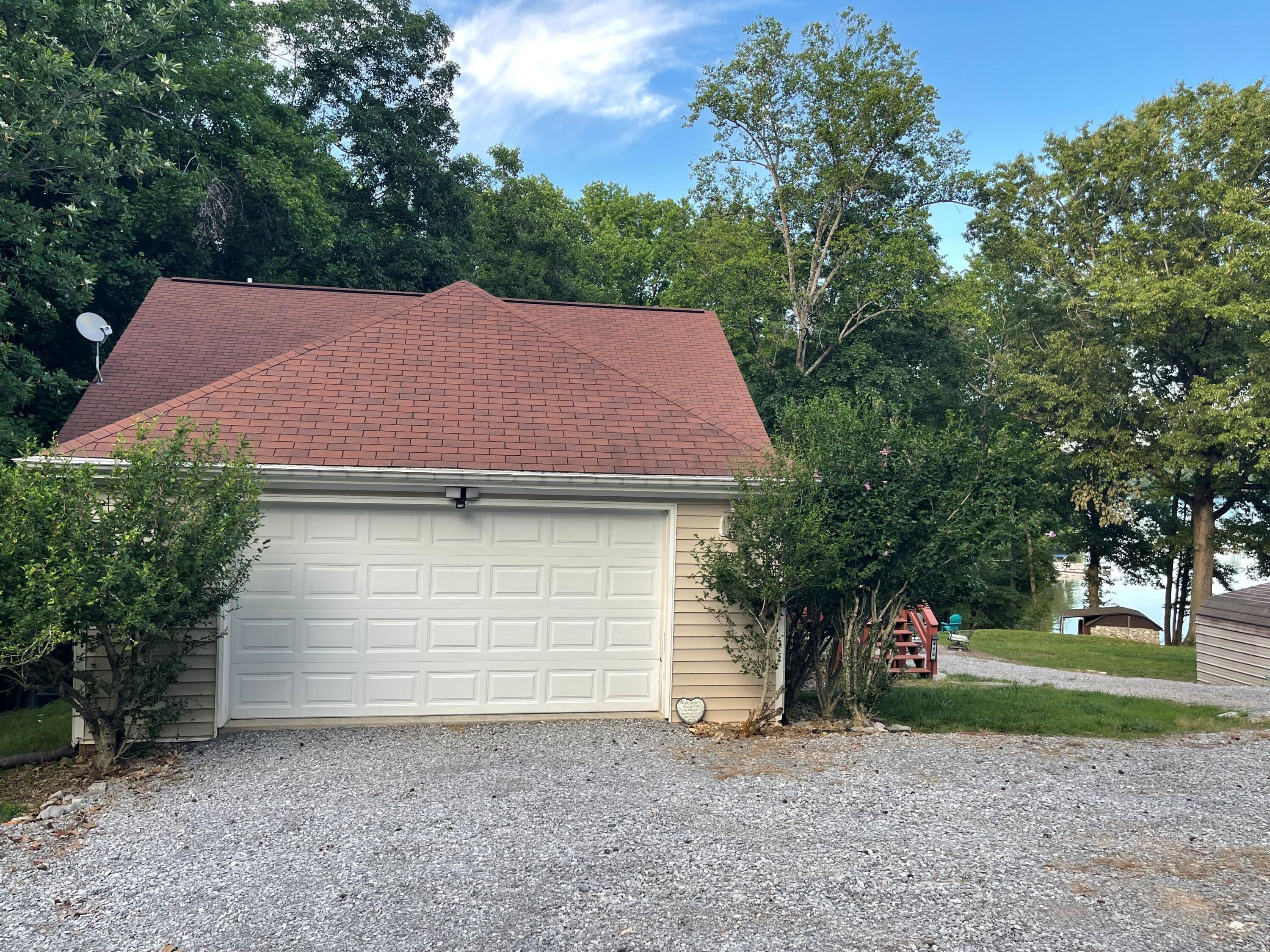 413 Shore Drive Property Photo 4