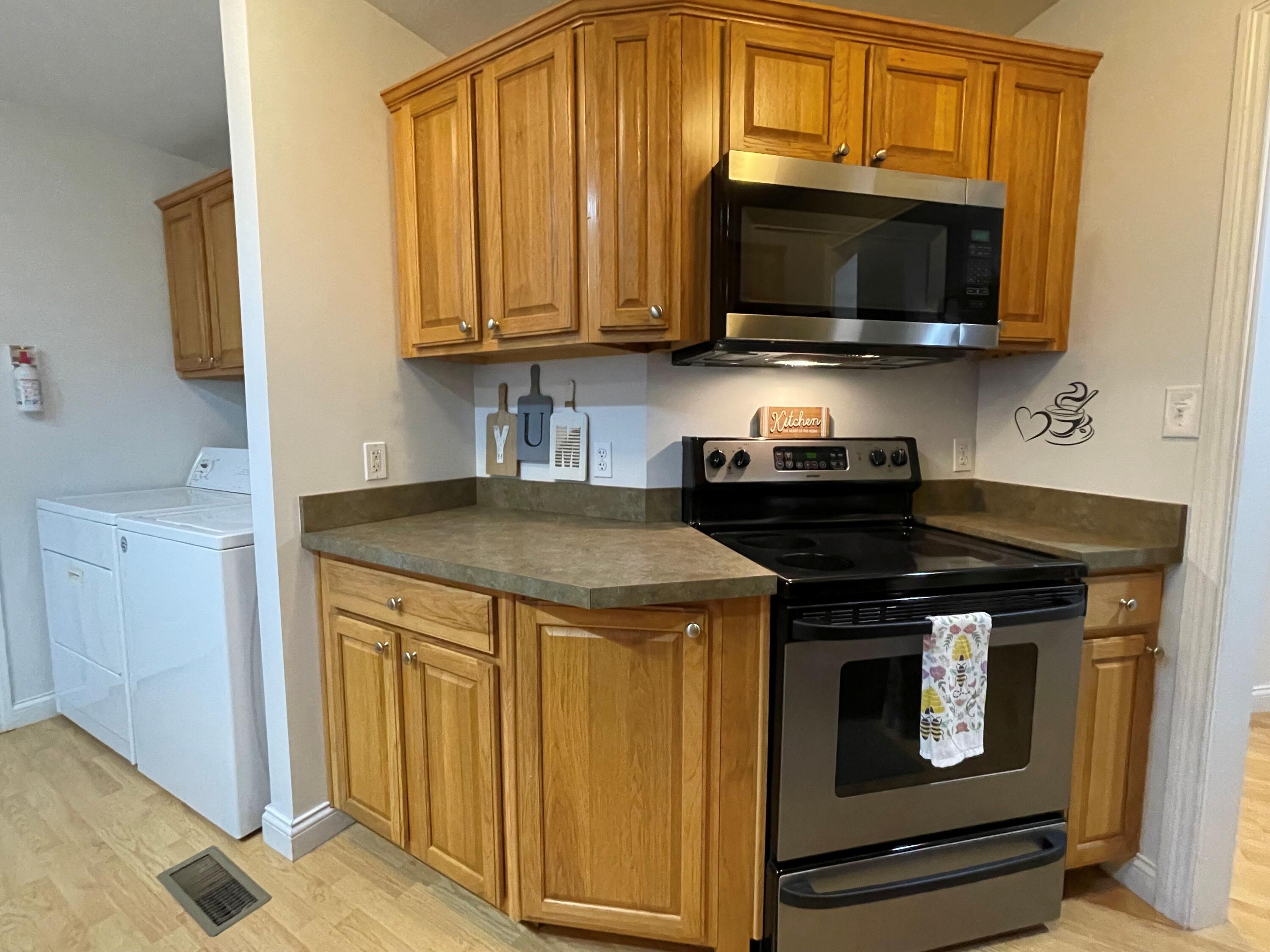 413 Shore Drive Property Photo 14