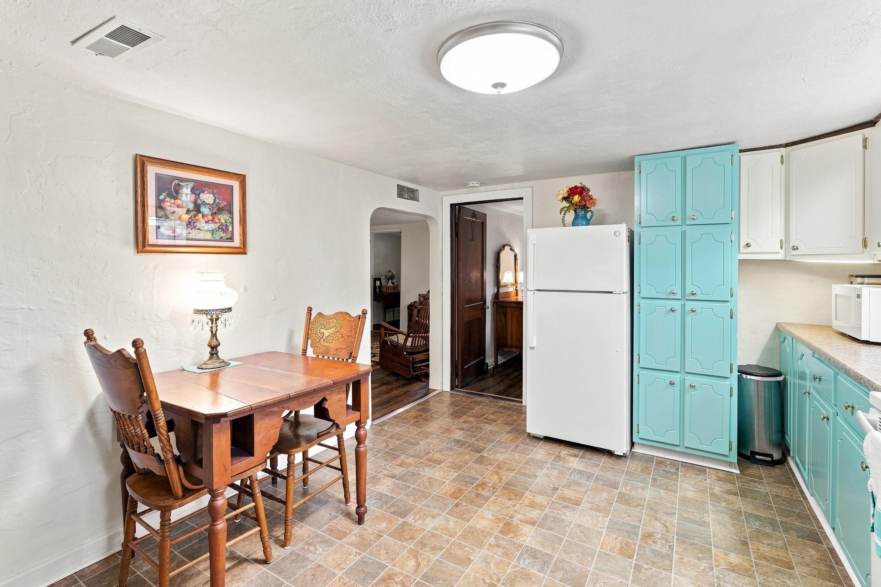 114 E Lion Drive Property Photo 8