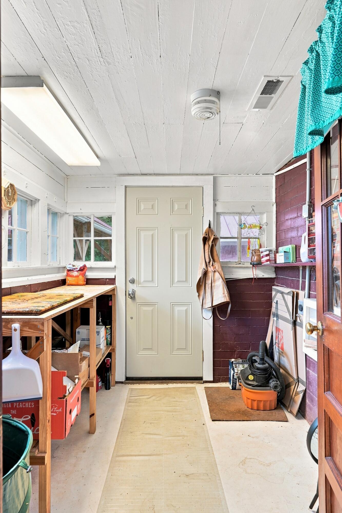 114 E Lion Drive Property Photo 10