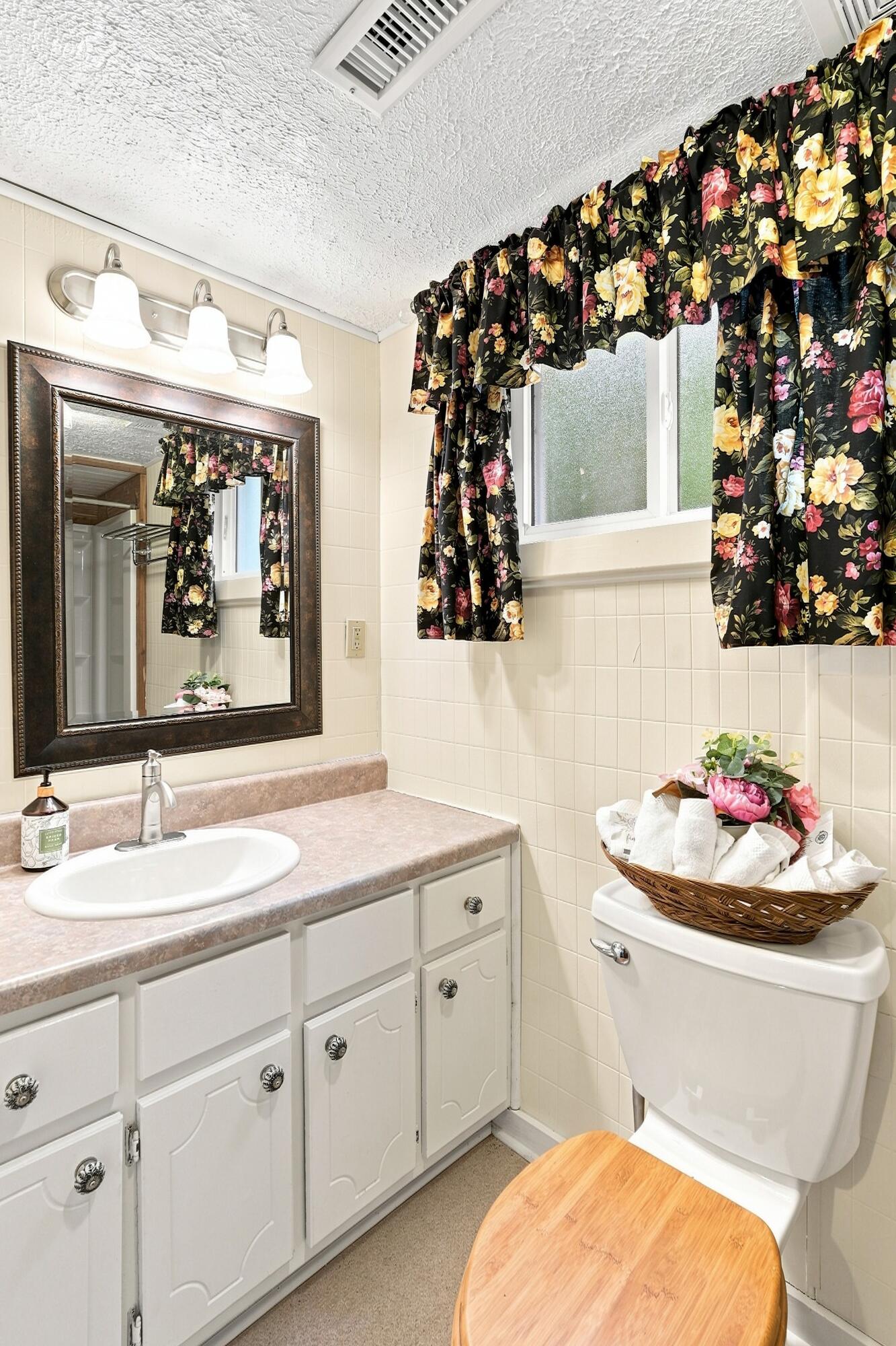 114 E Lion Drive Property Photo 14