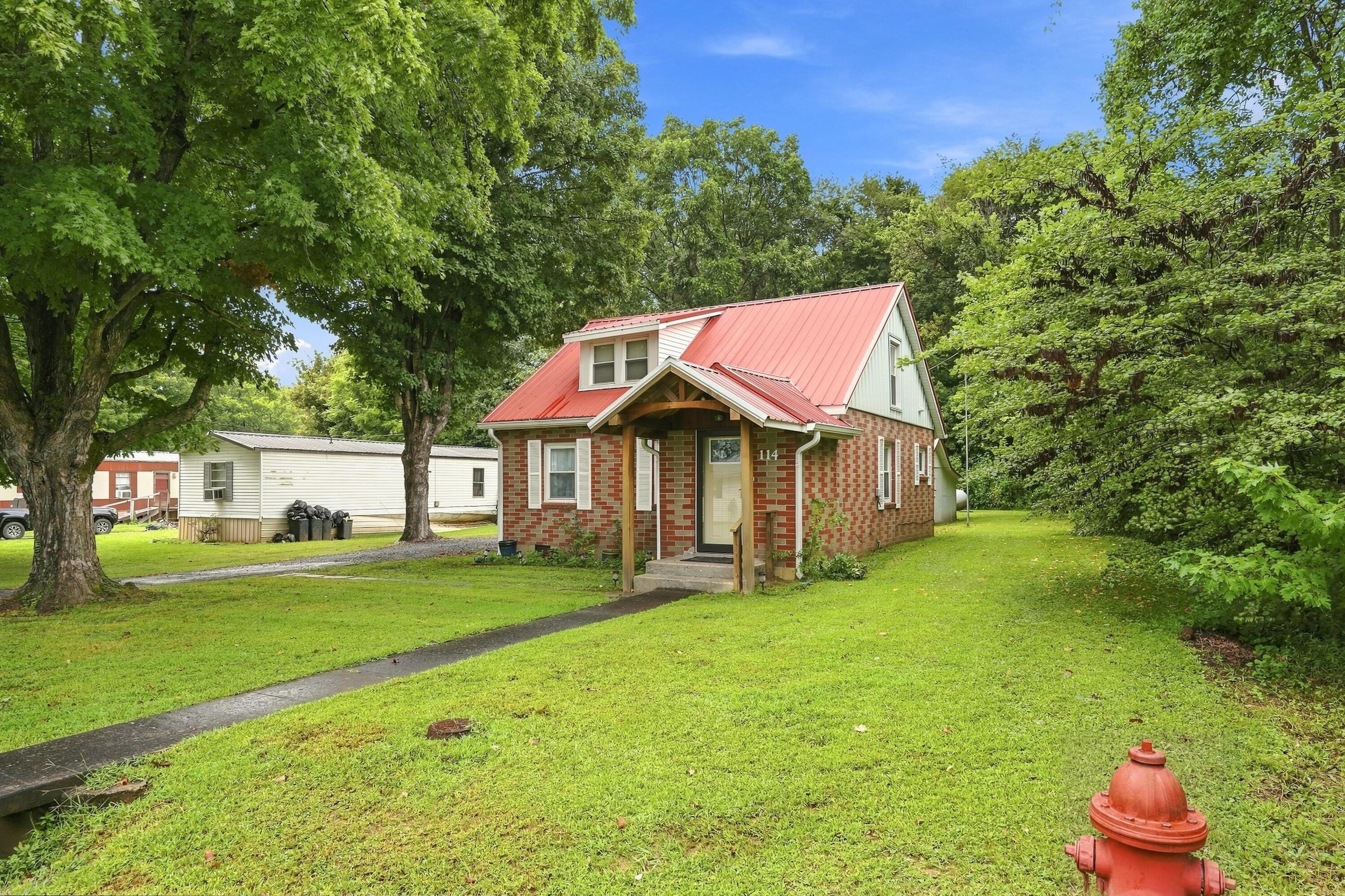 114 E Lion Drive Property Photo 23