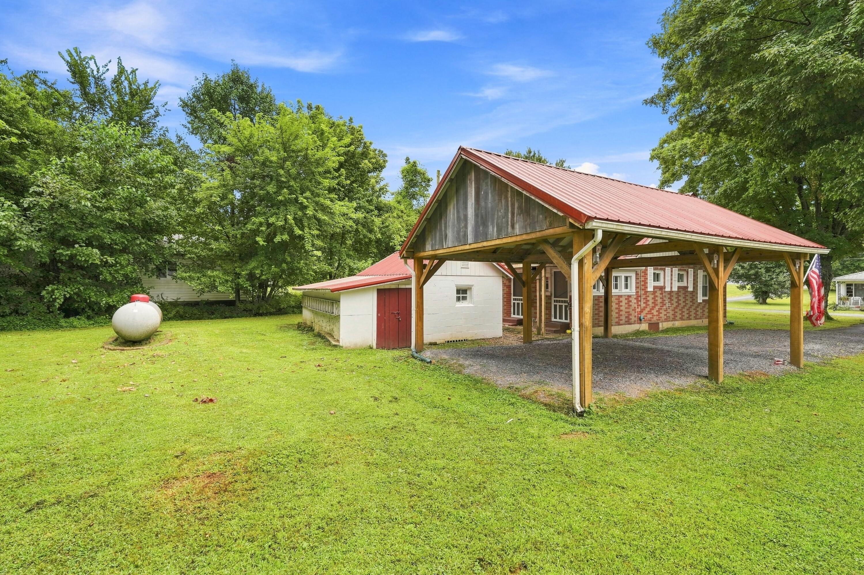 114 E Lion Drive Property Photo 29