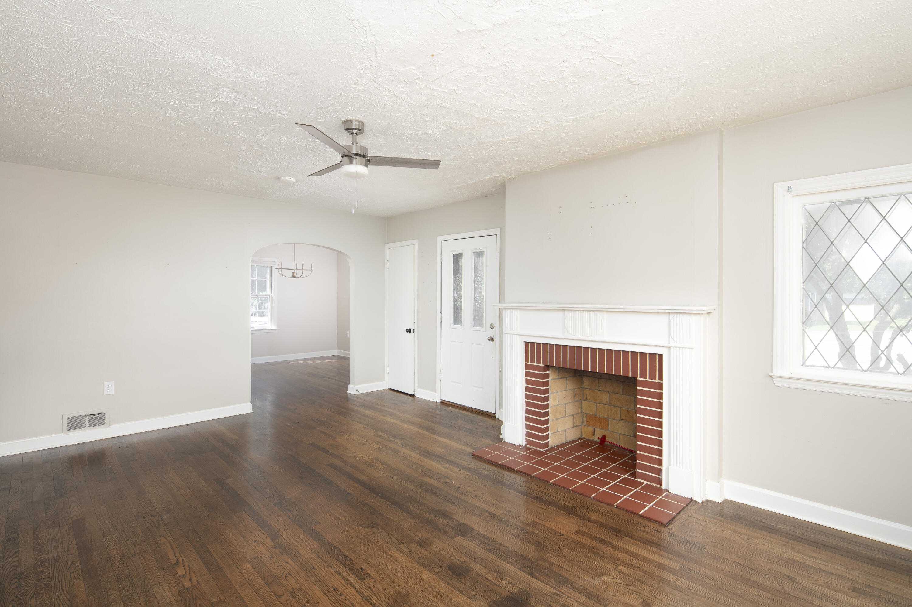 402 Logan Avenue Property Photo 6