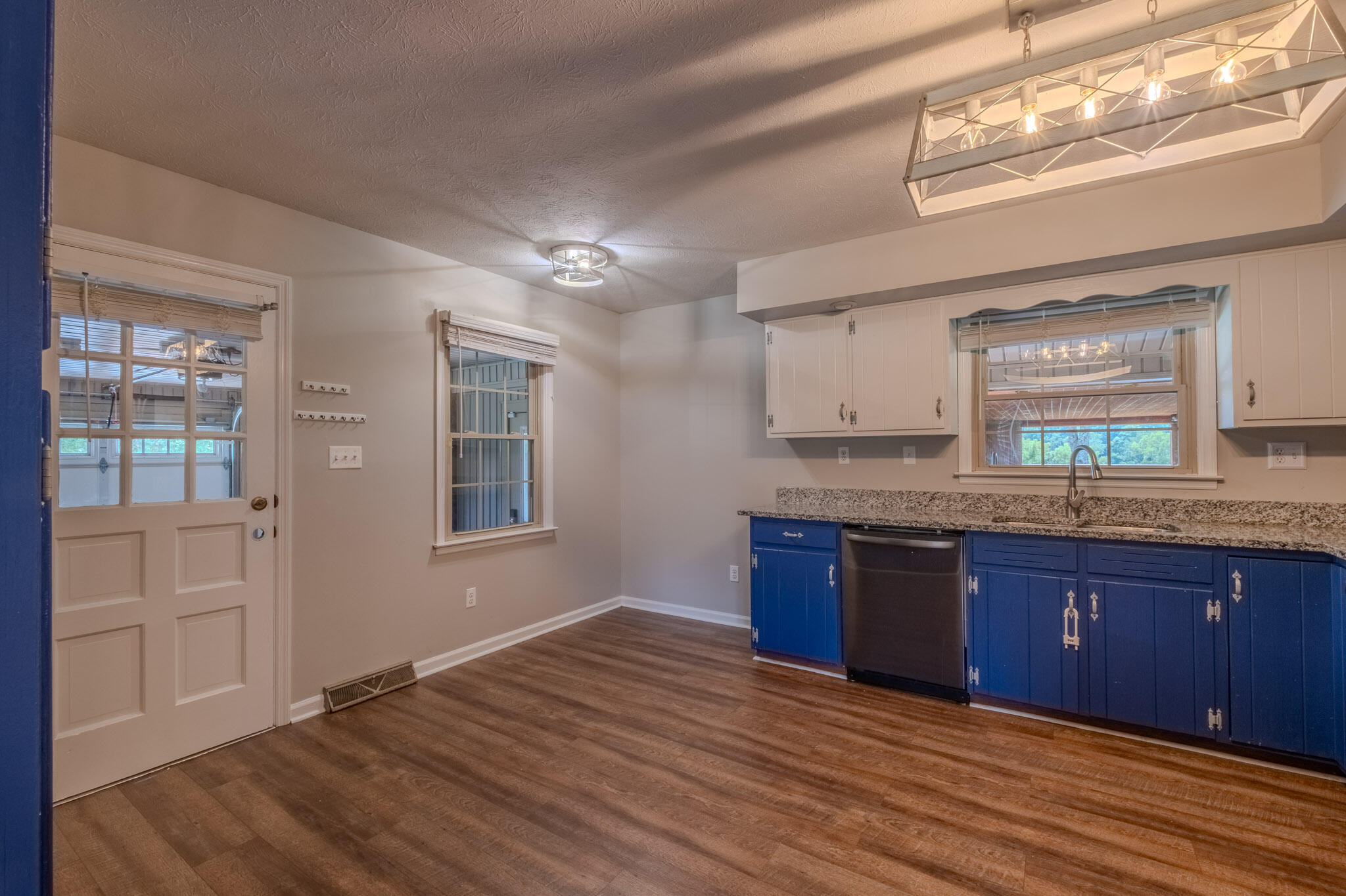 3839 Rush Branch Road Property Photo 5