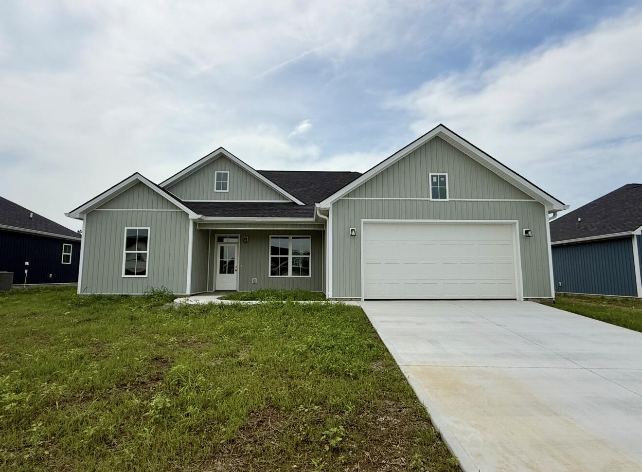 472 Pinehurst Way Property Photo 1