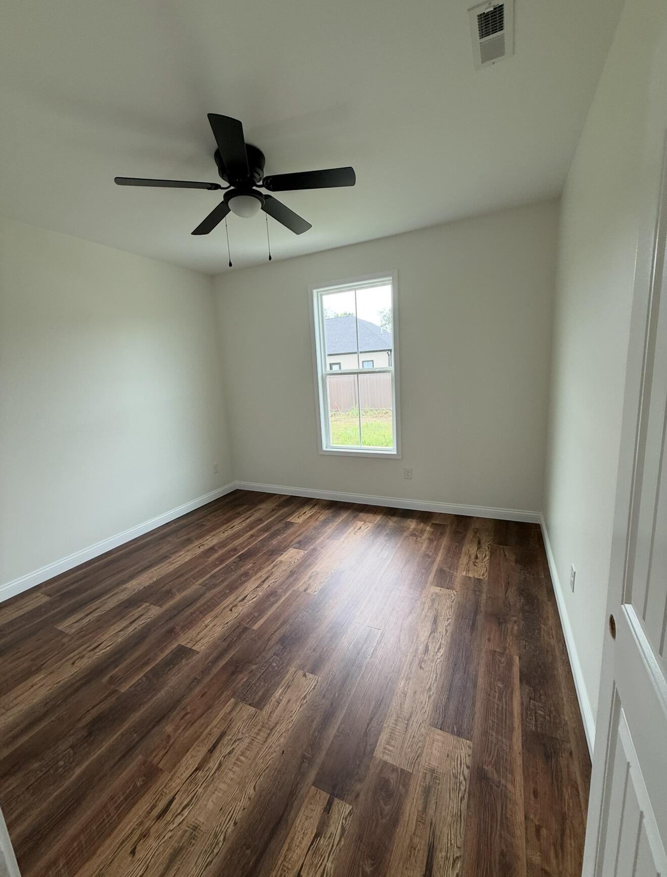 472 Pinehurst Way Property Photo 6