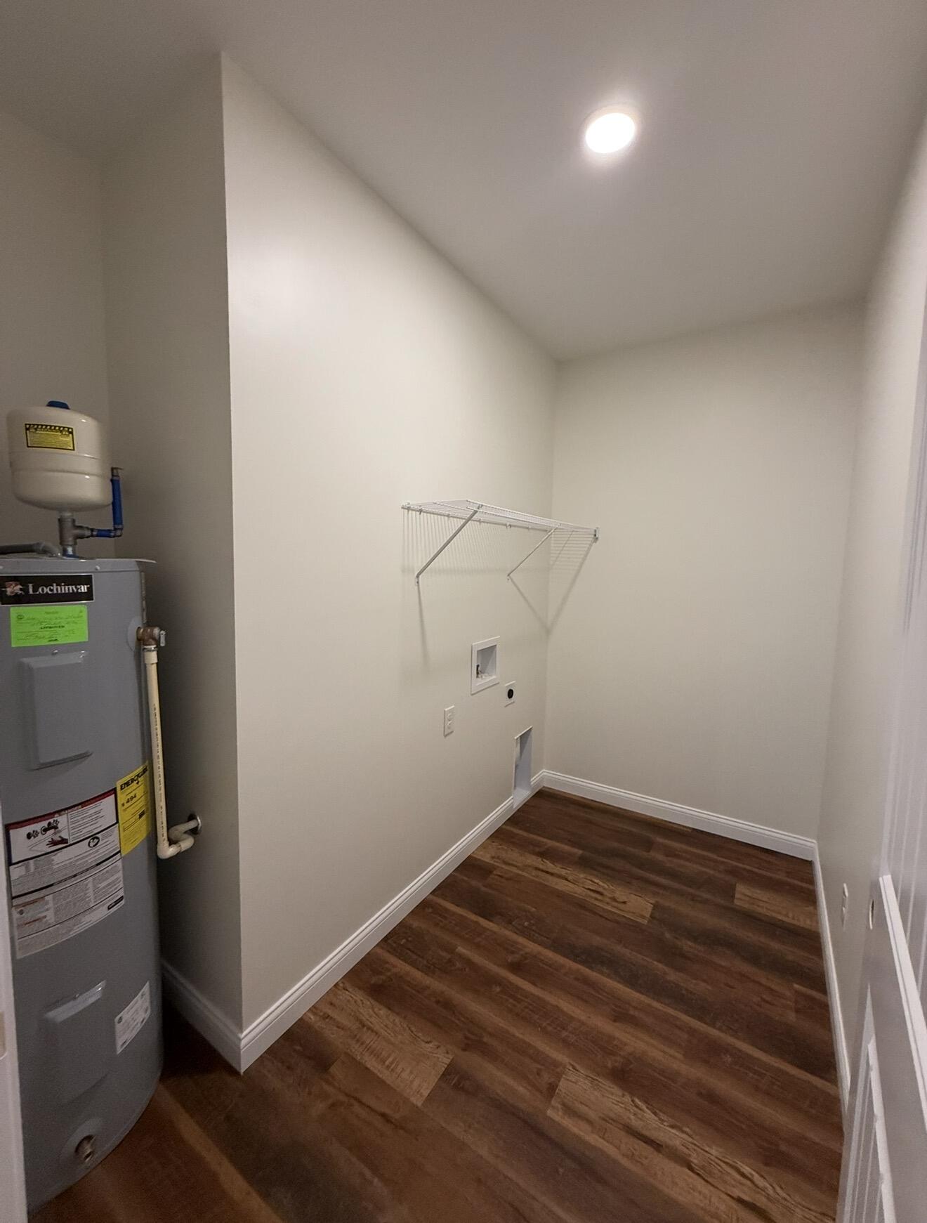 472 Pinehurst Way Property Photo 9