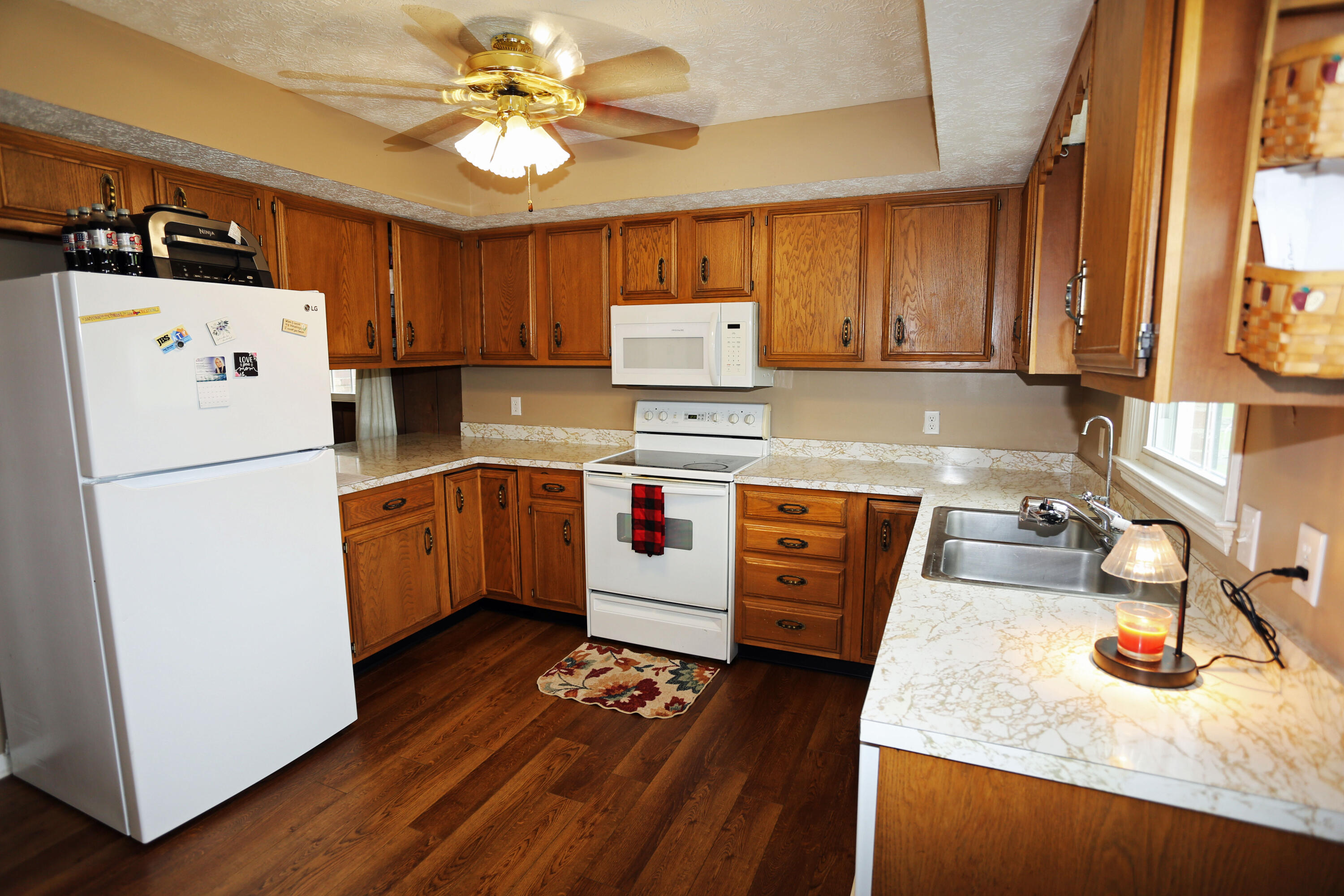 200 Ironwood Drive Property Photo 7