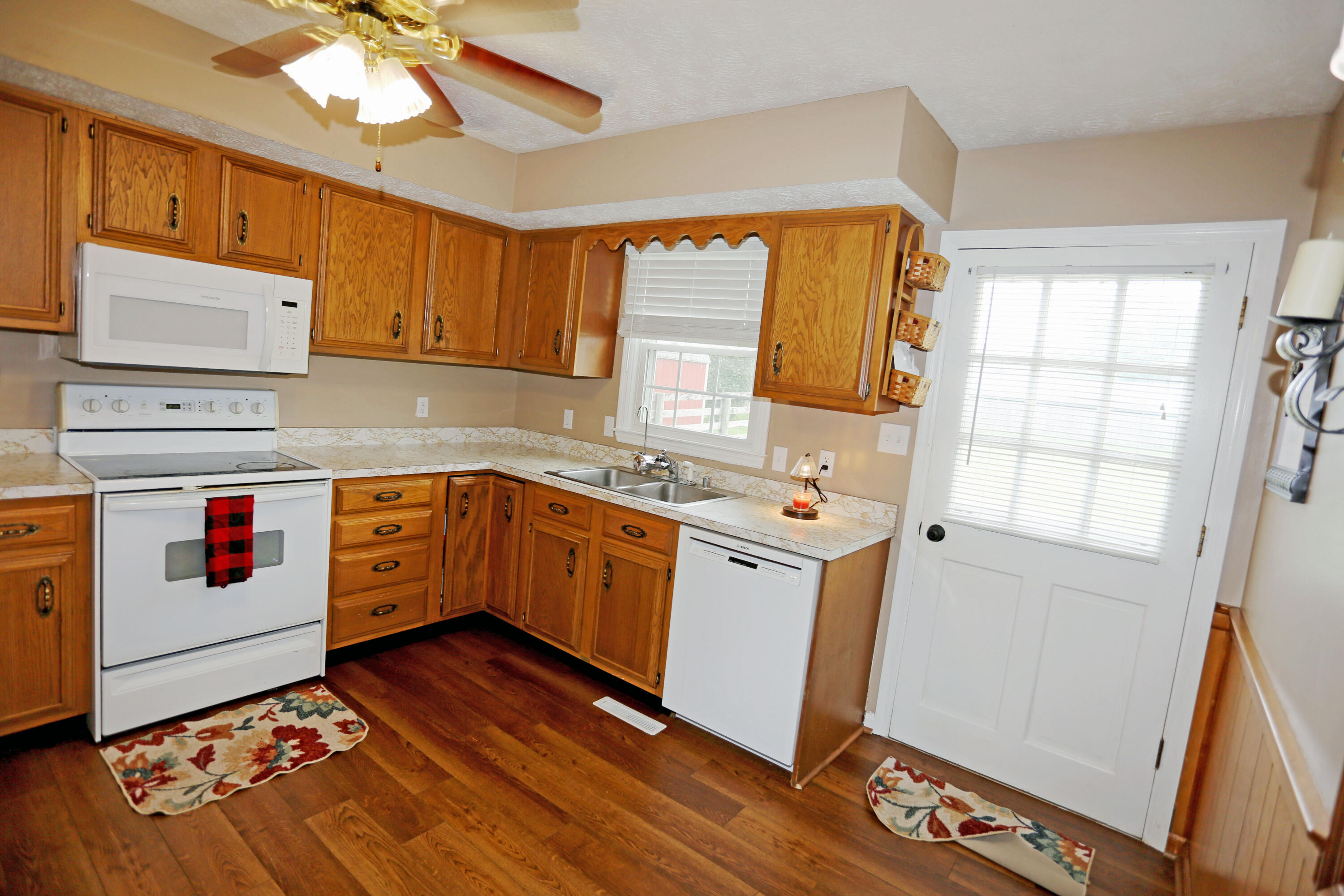 200 Ironwood Drive Property Photo 9