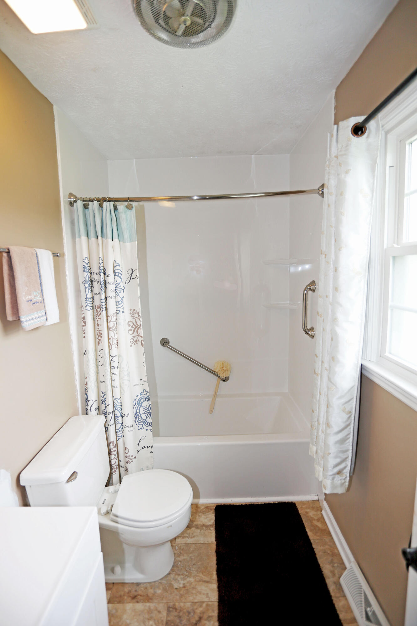 200 Ironwood Drive Property Photo 21