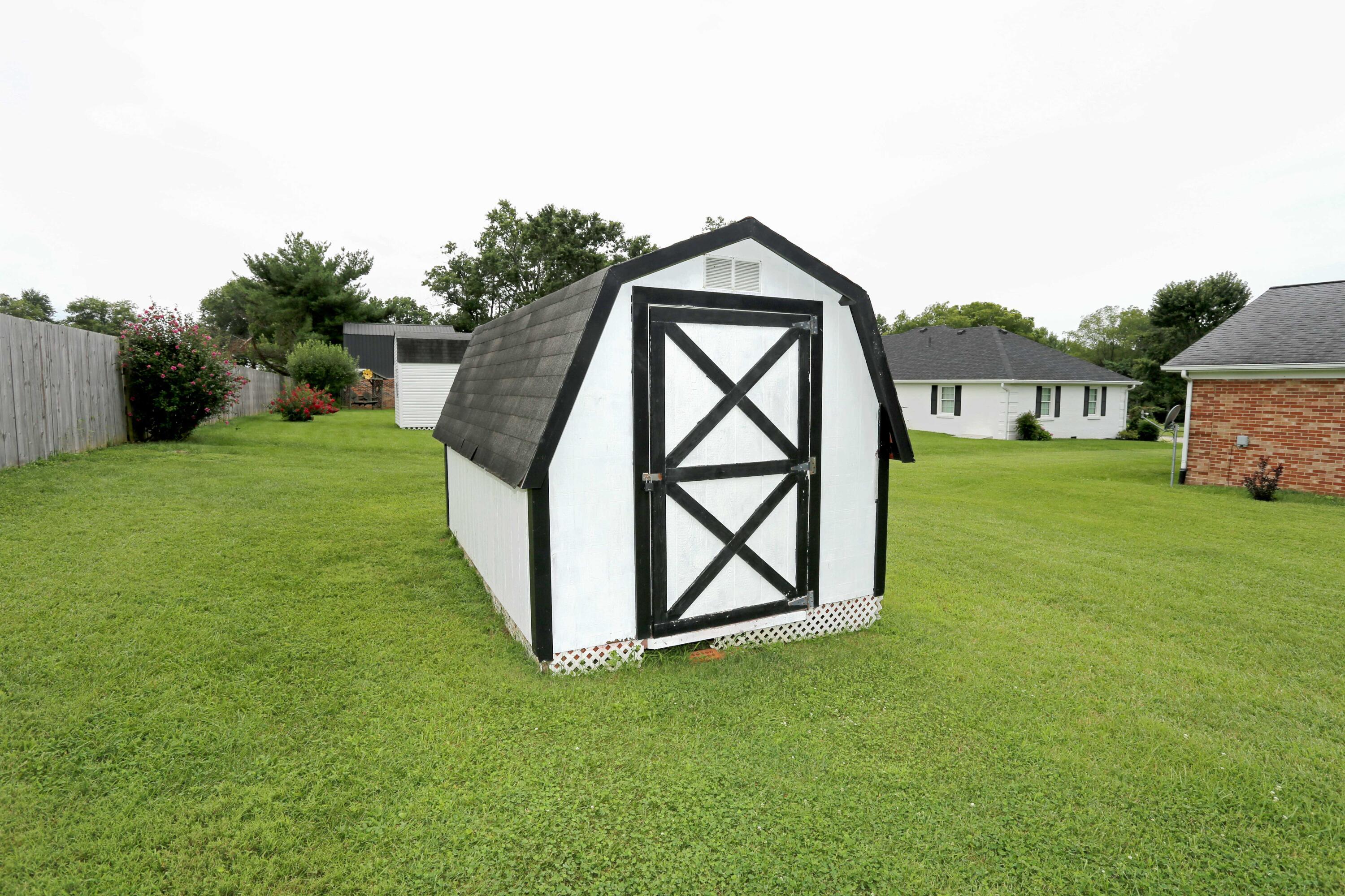 200 Ironwood Drive Property Photo 43