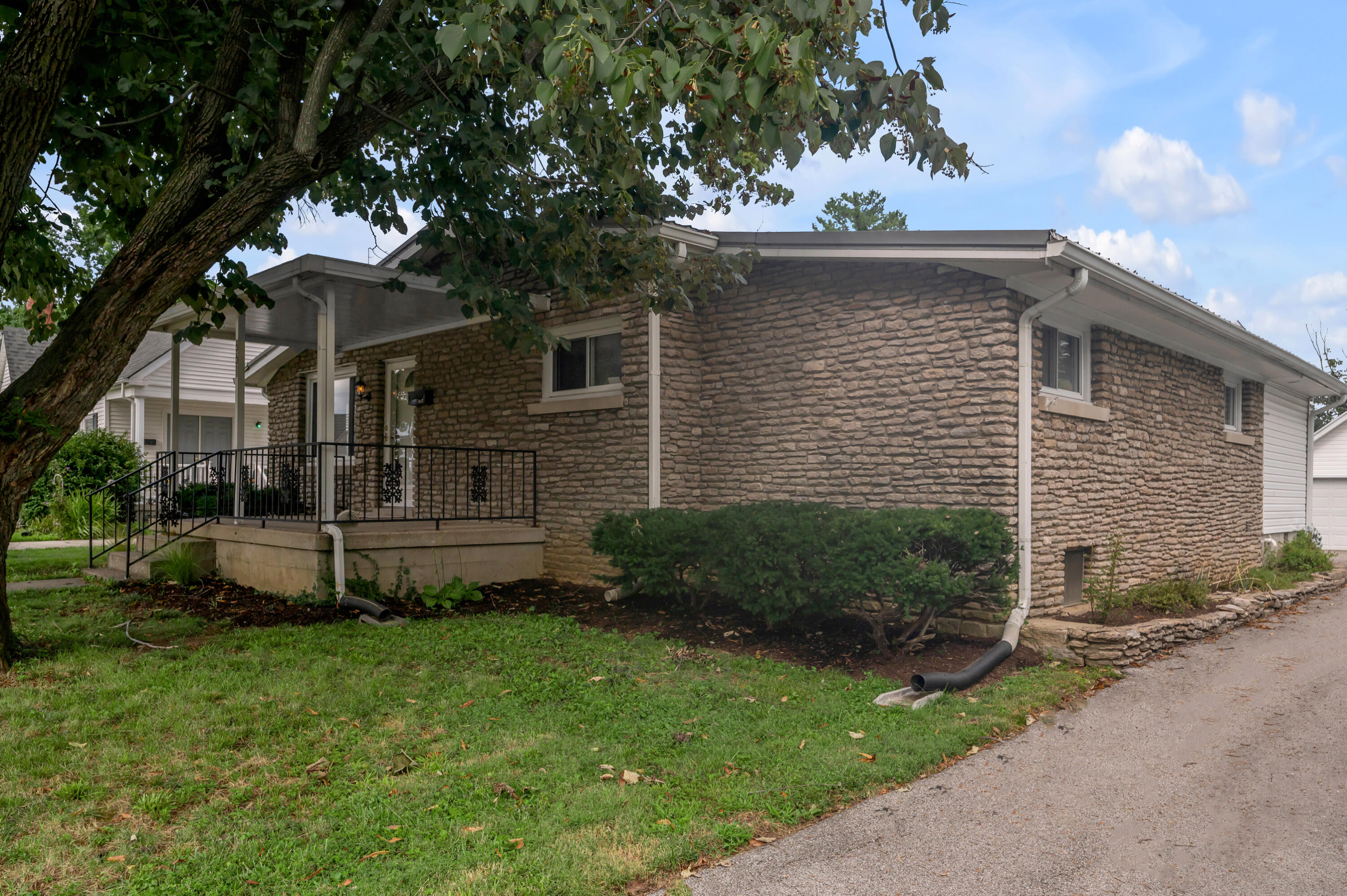 861 Chestnut Drive Property Photo 4