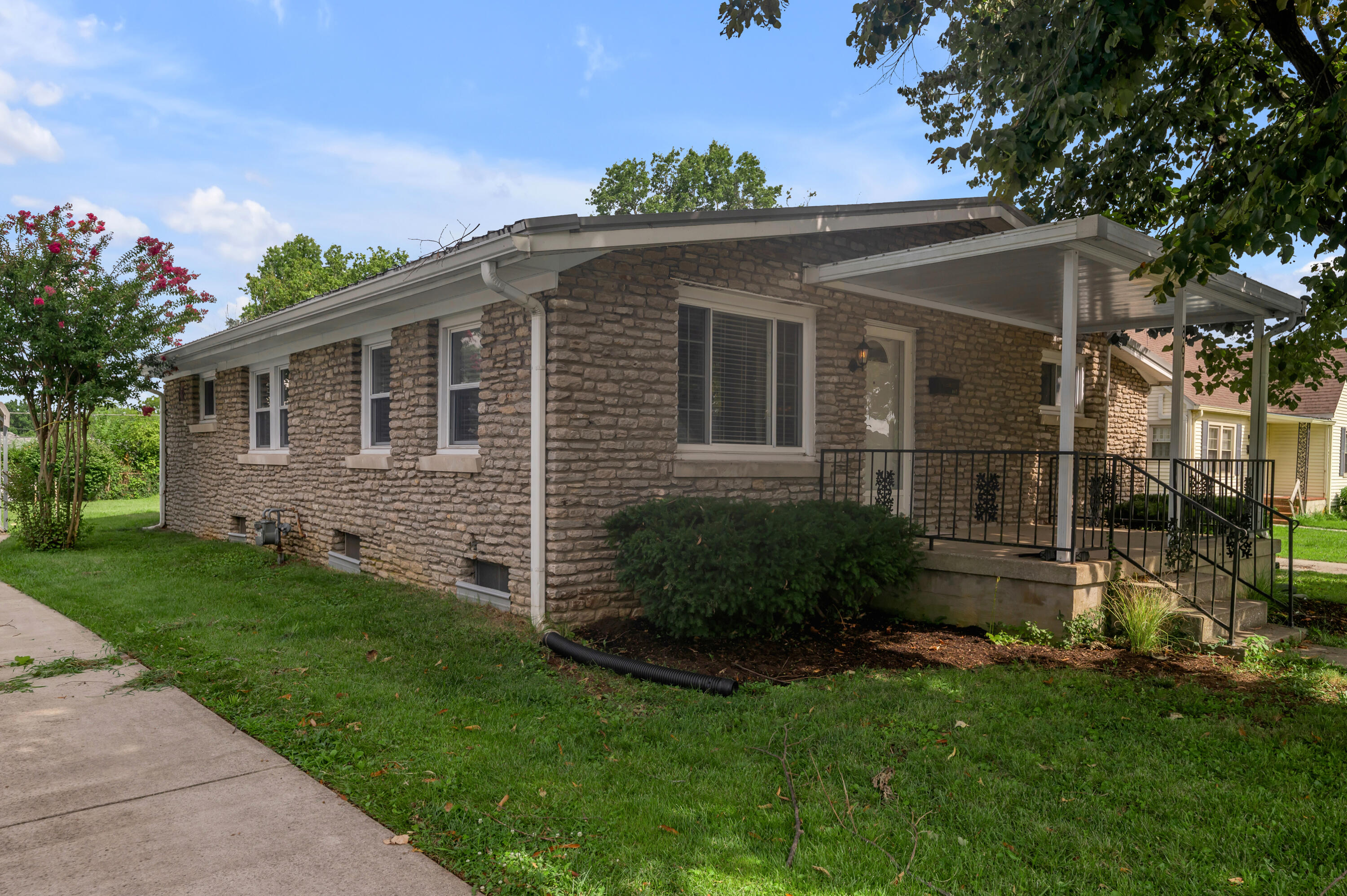 861 Chestnut Drive Property Photo 5
