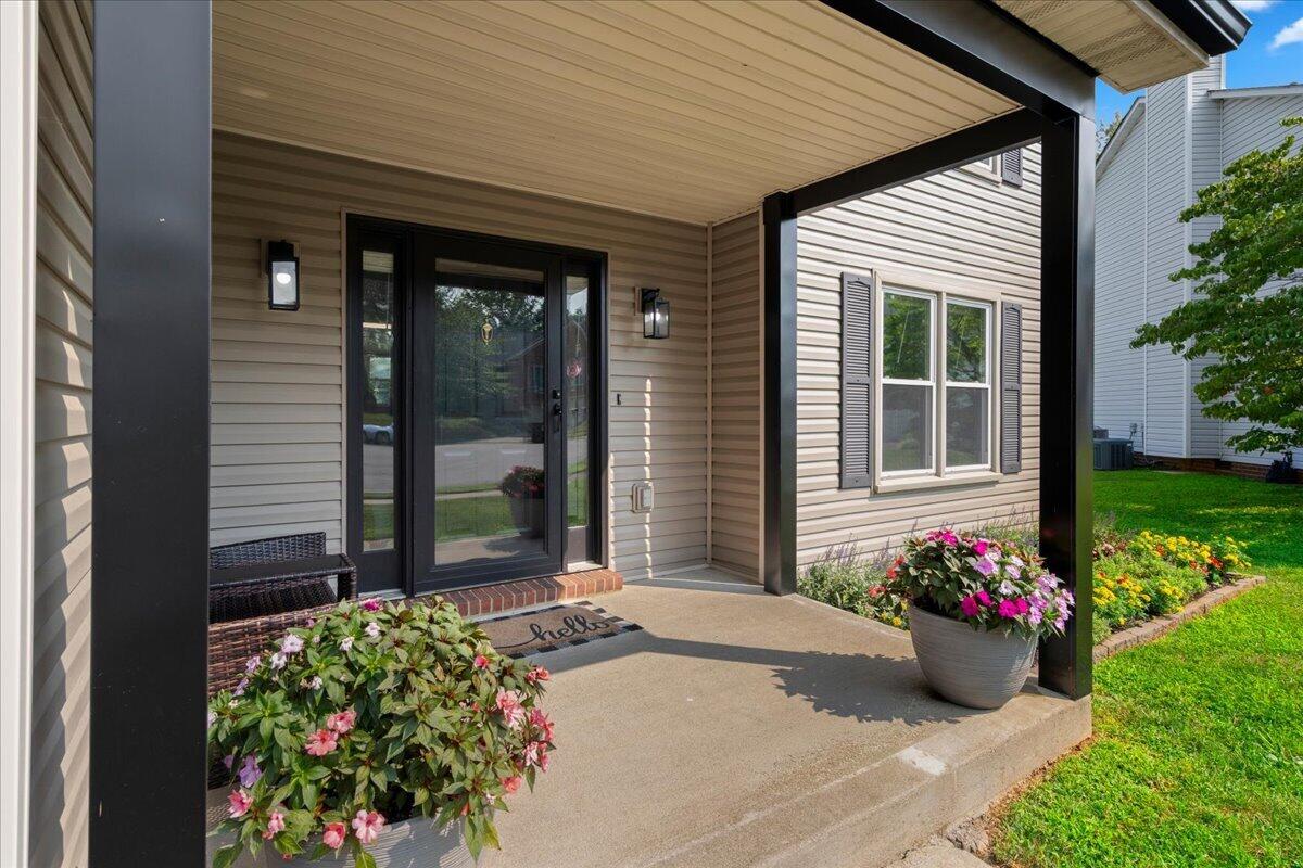 4804 Burdock Place Property Photo 4