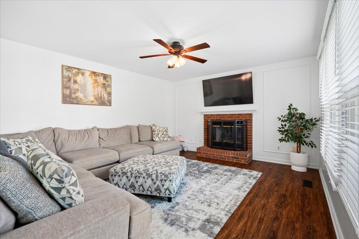 4804 Burdock Place Property Photo 9