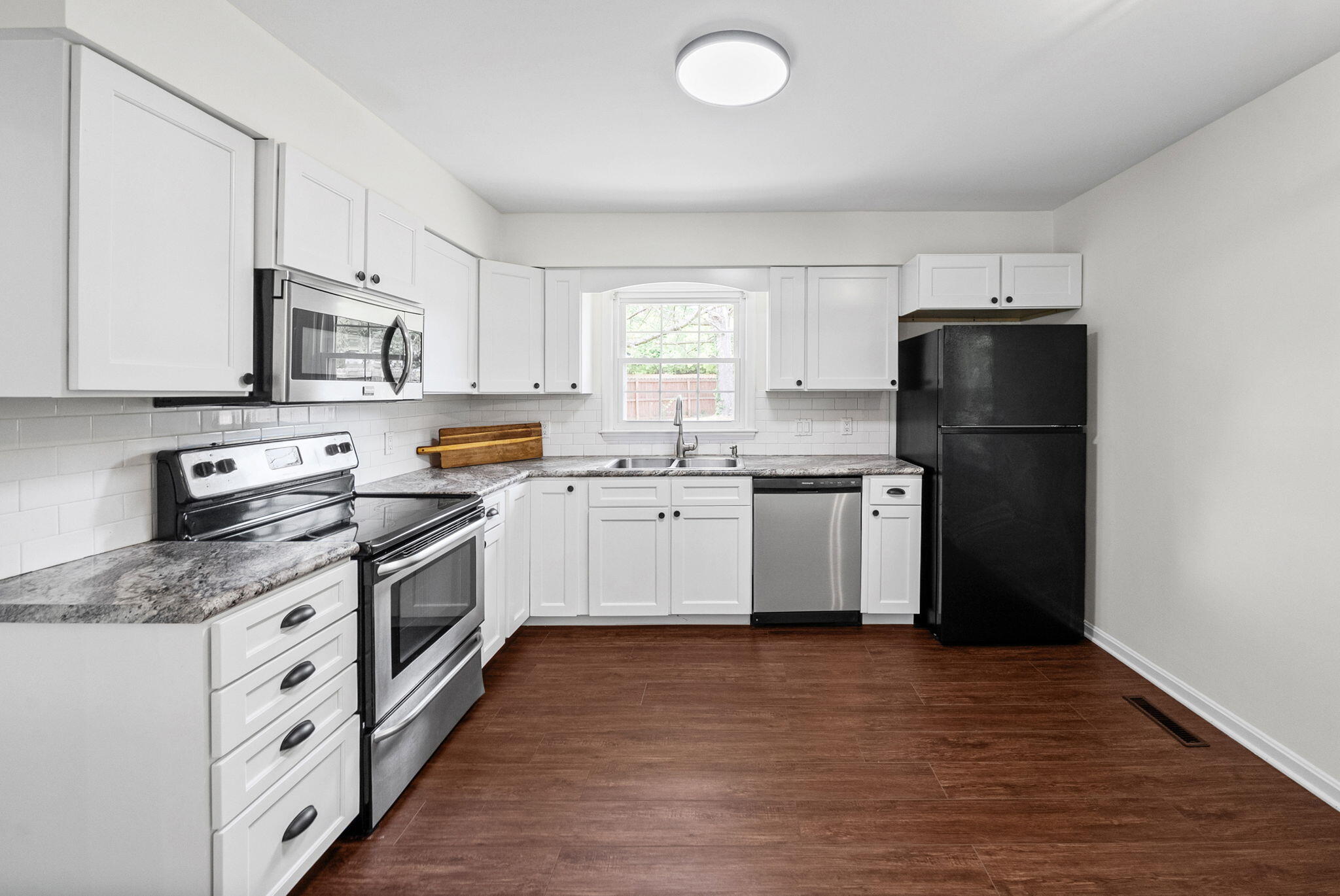 132 Windsor Drive Property Photo 10