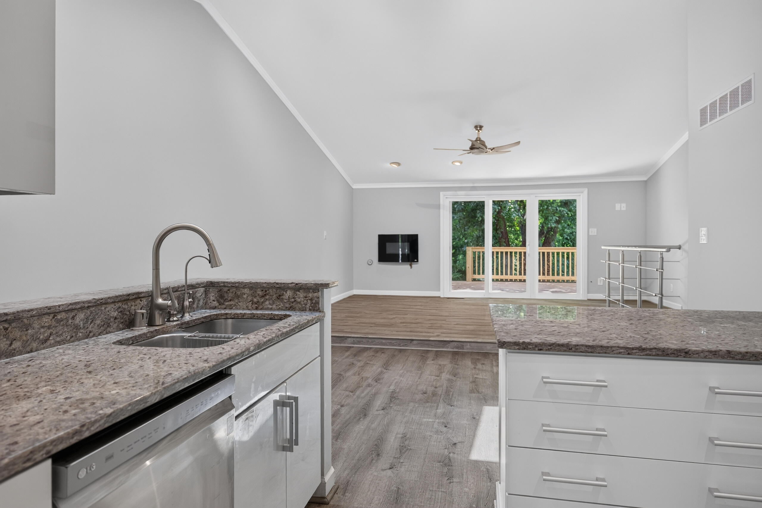 2957 Candlelight Way Property Photo 13