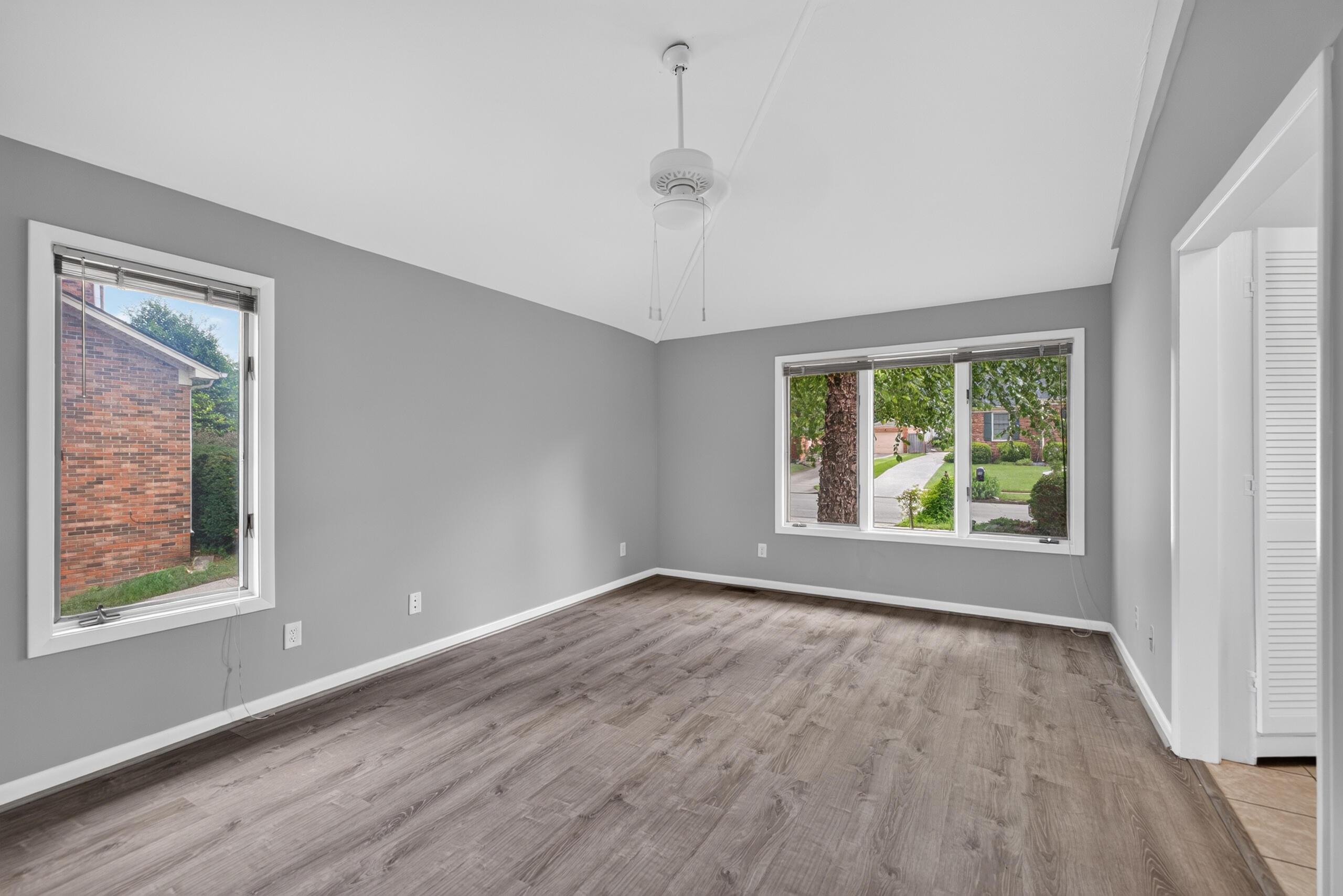 2957 Candlelight Way Property Photo 17