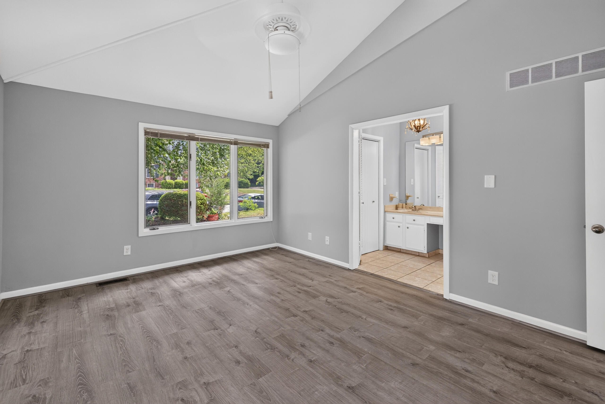 2957 Candlelight Way Property Photo 18
