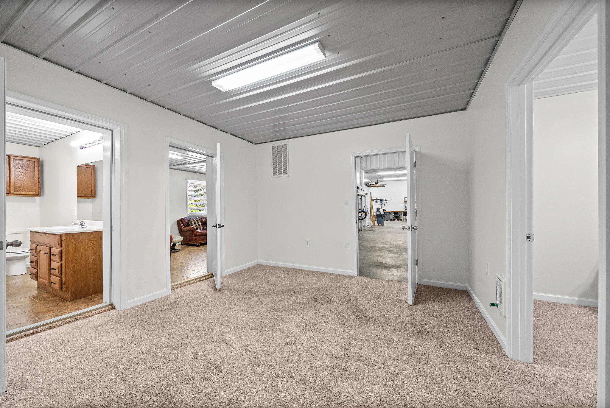 1855 Lovers Lane Property Photo 16
