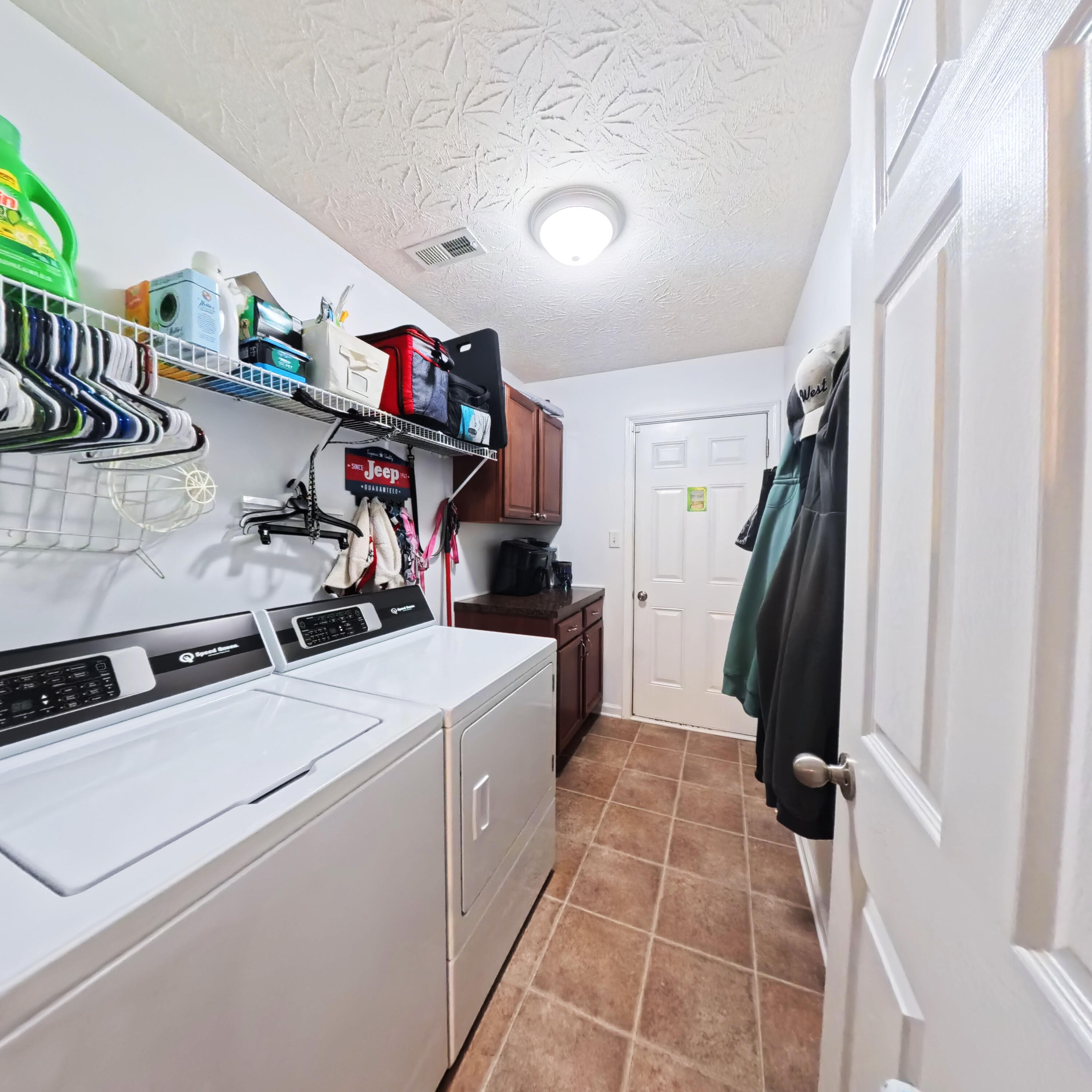 156 Whitman Way Property Photo 13